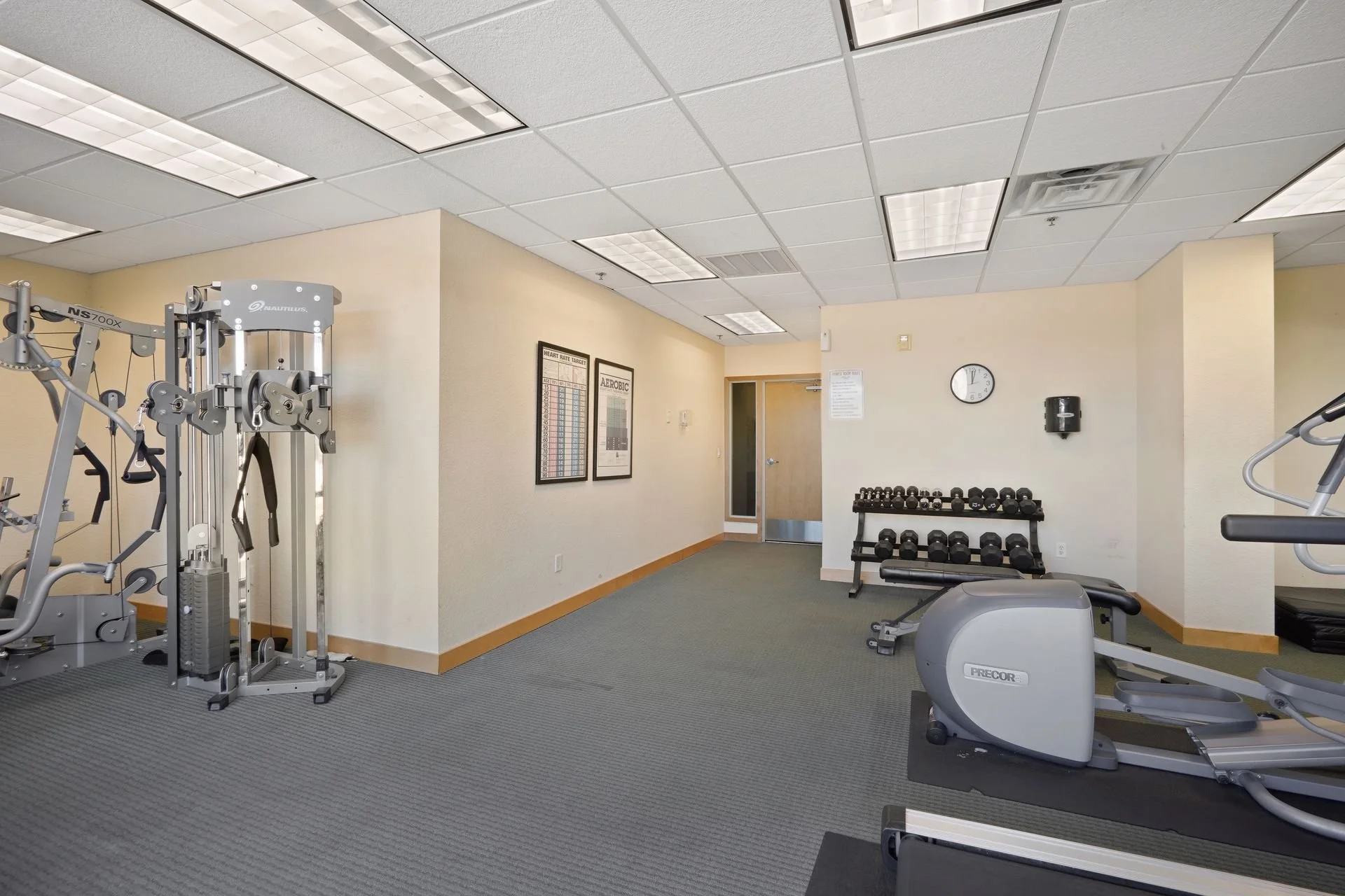 25 Exercise Room.jpg