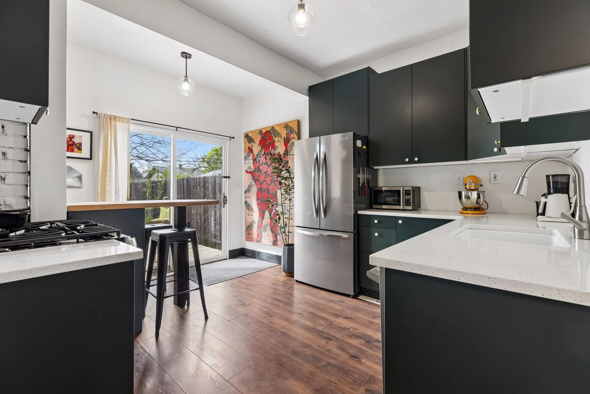 11 Kitchen.jpg