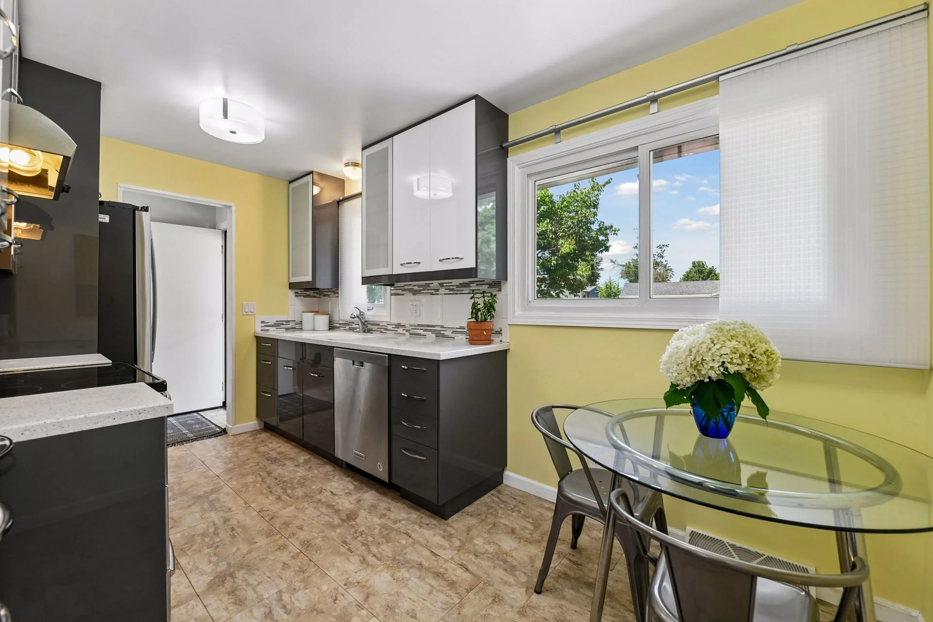 8 Dining Room.jpg