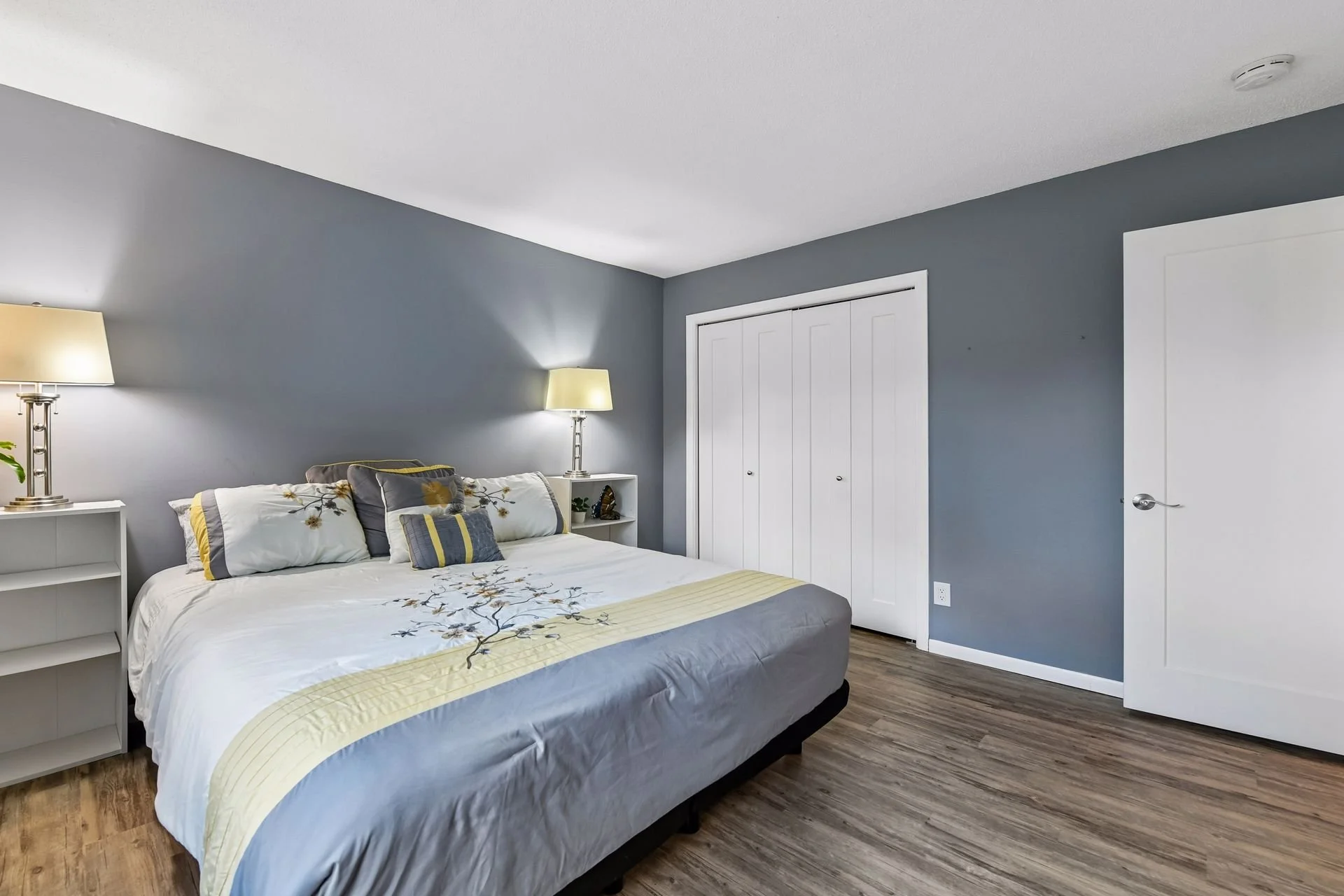 11 First Bedroom.jpg