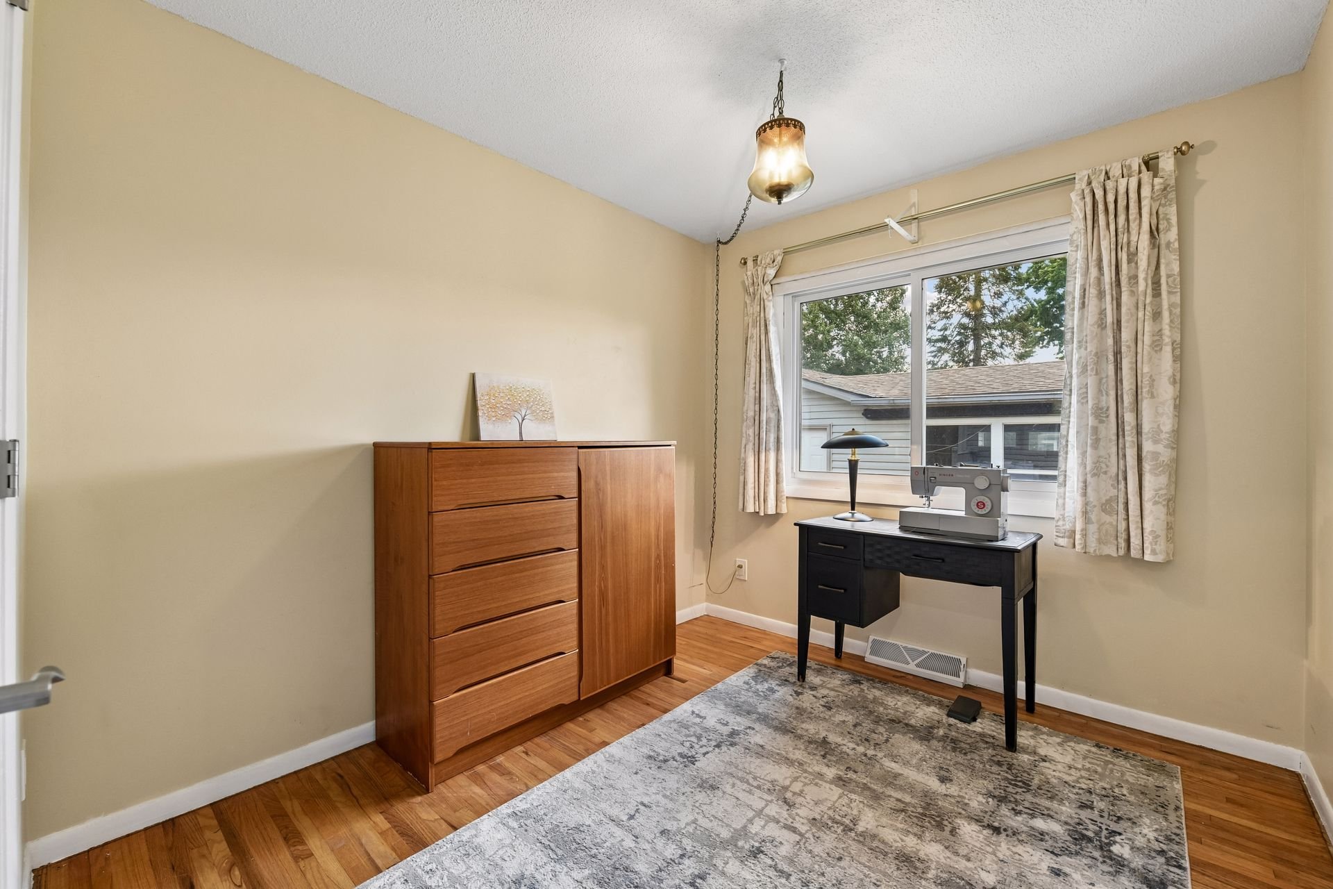 14 Third Bedroom.jpg