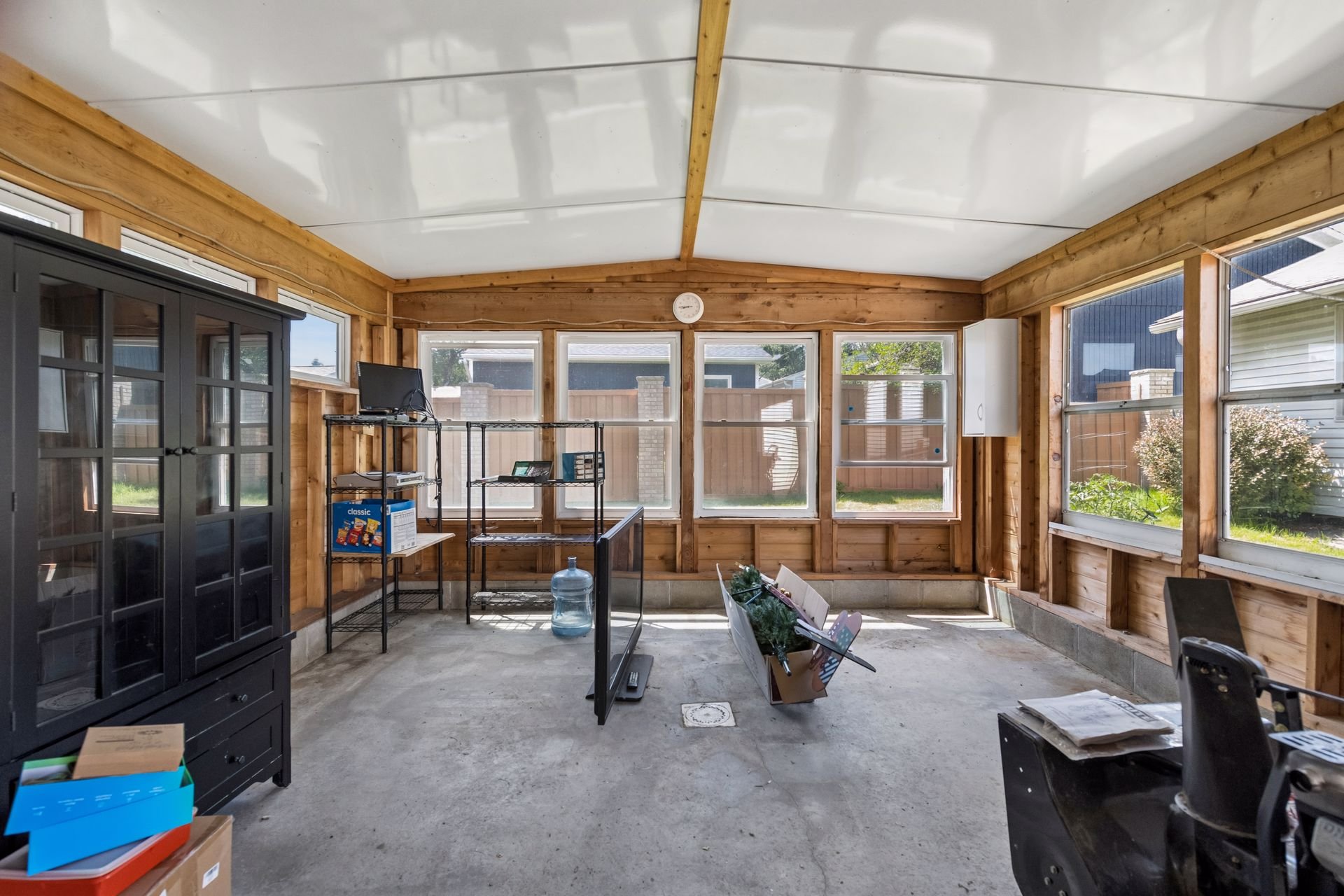 22 Garage Workshop.jpg
