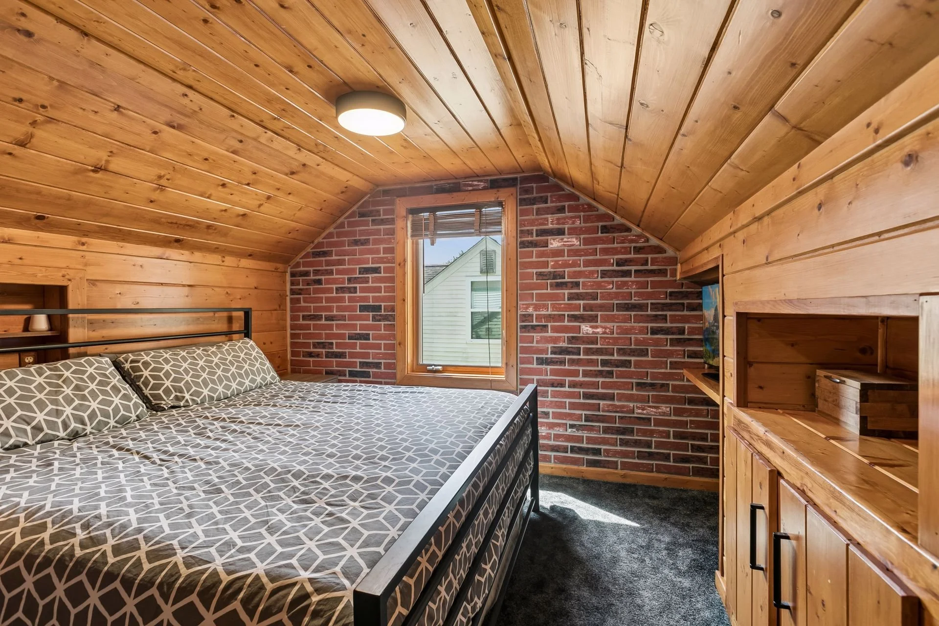 15 Third Bedroom.jpg