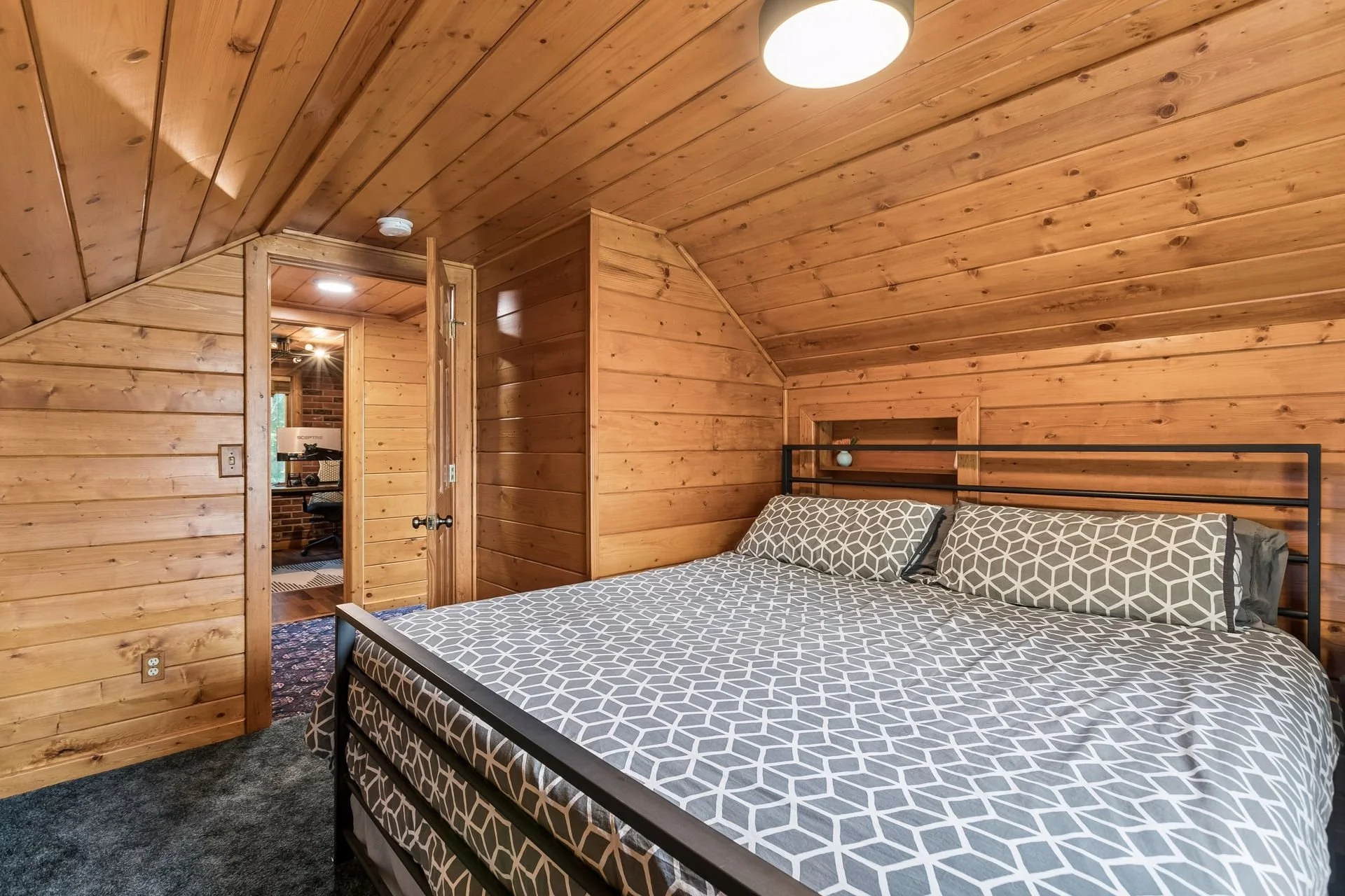 16 Third Bedroom.jpg