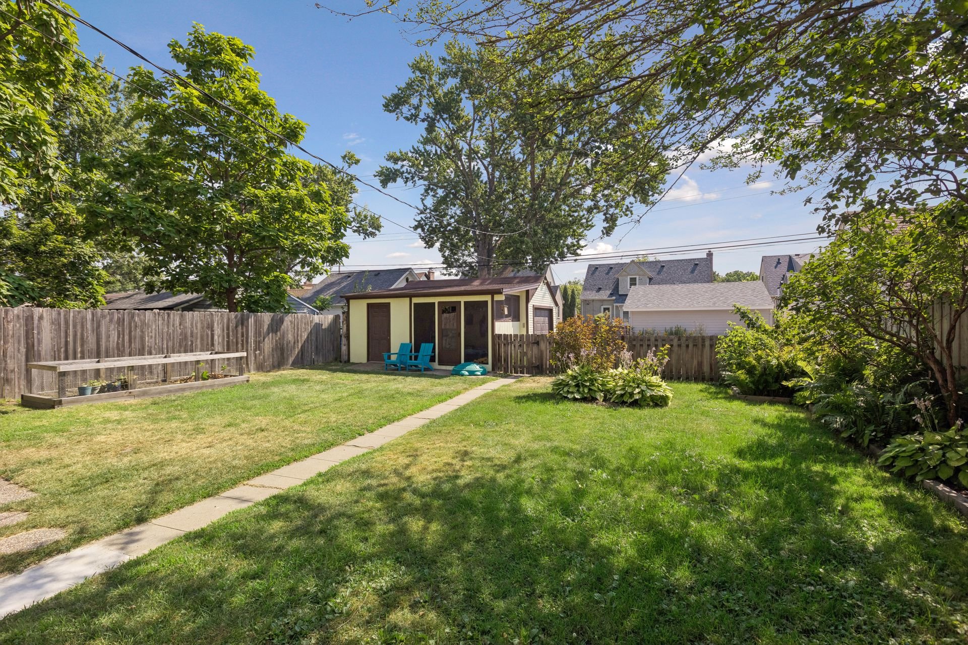 27 Back Yard.jpg
