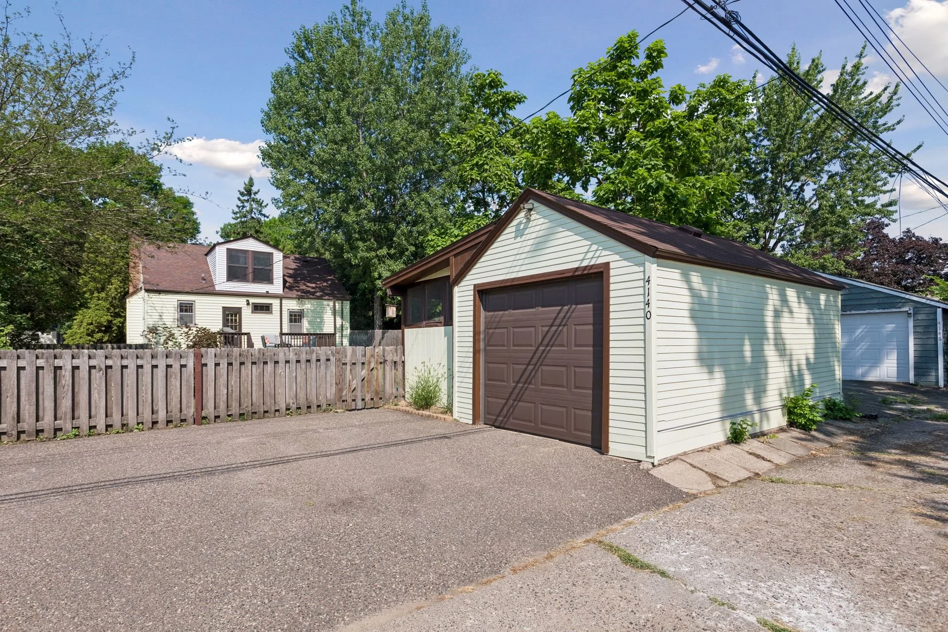 28 Garage View.jpg