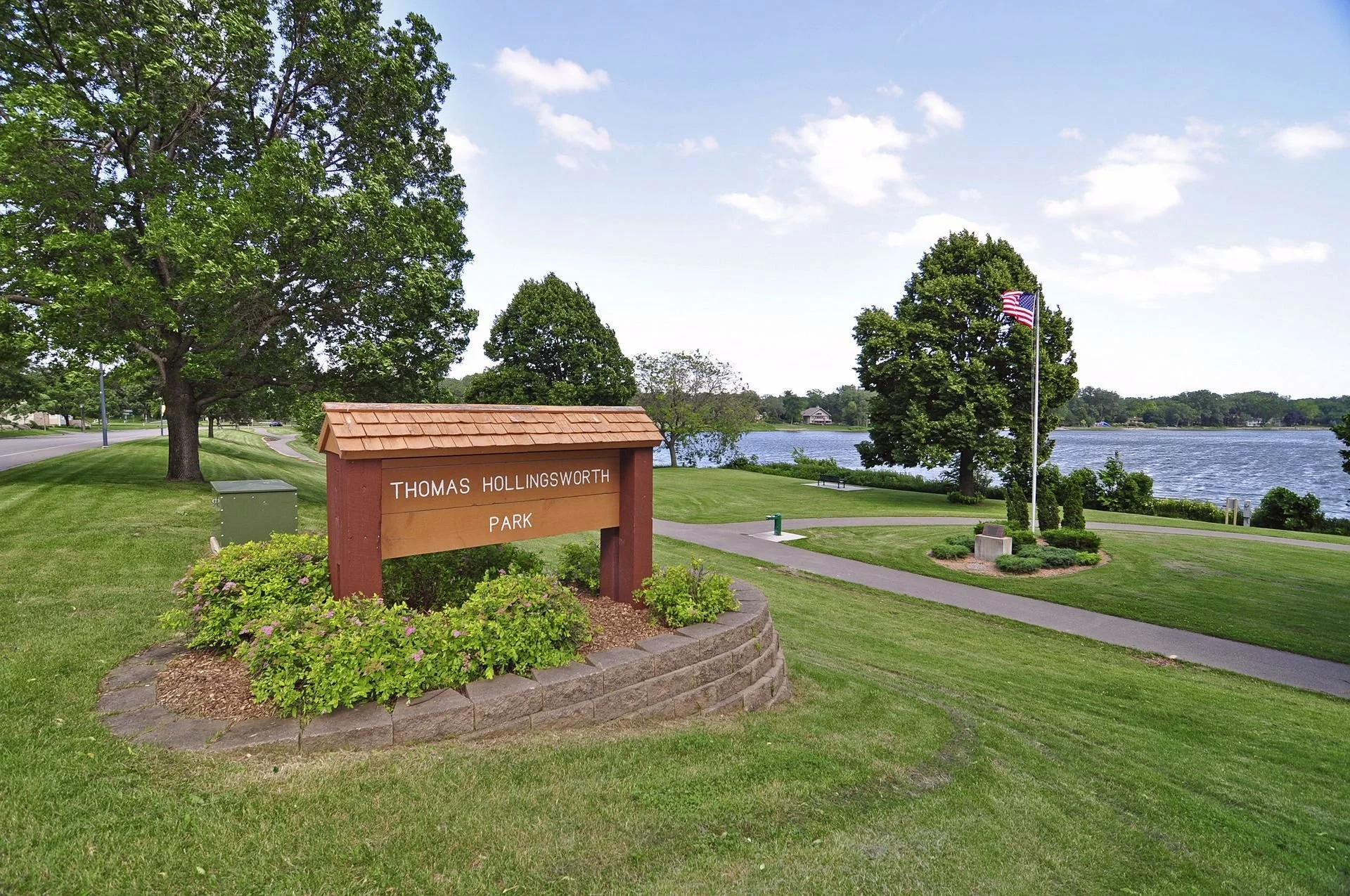 31 Hollingsworth Park on Crystal Lake.jpg