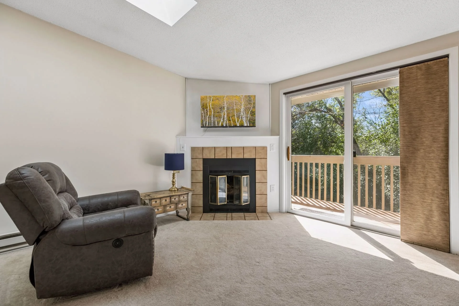 3 Living Room 2.jpg