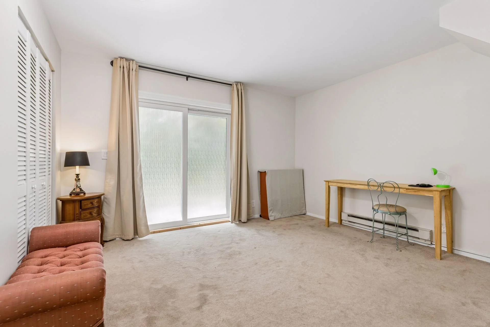 11 Second Bedroom (2).jpg