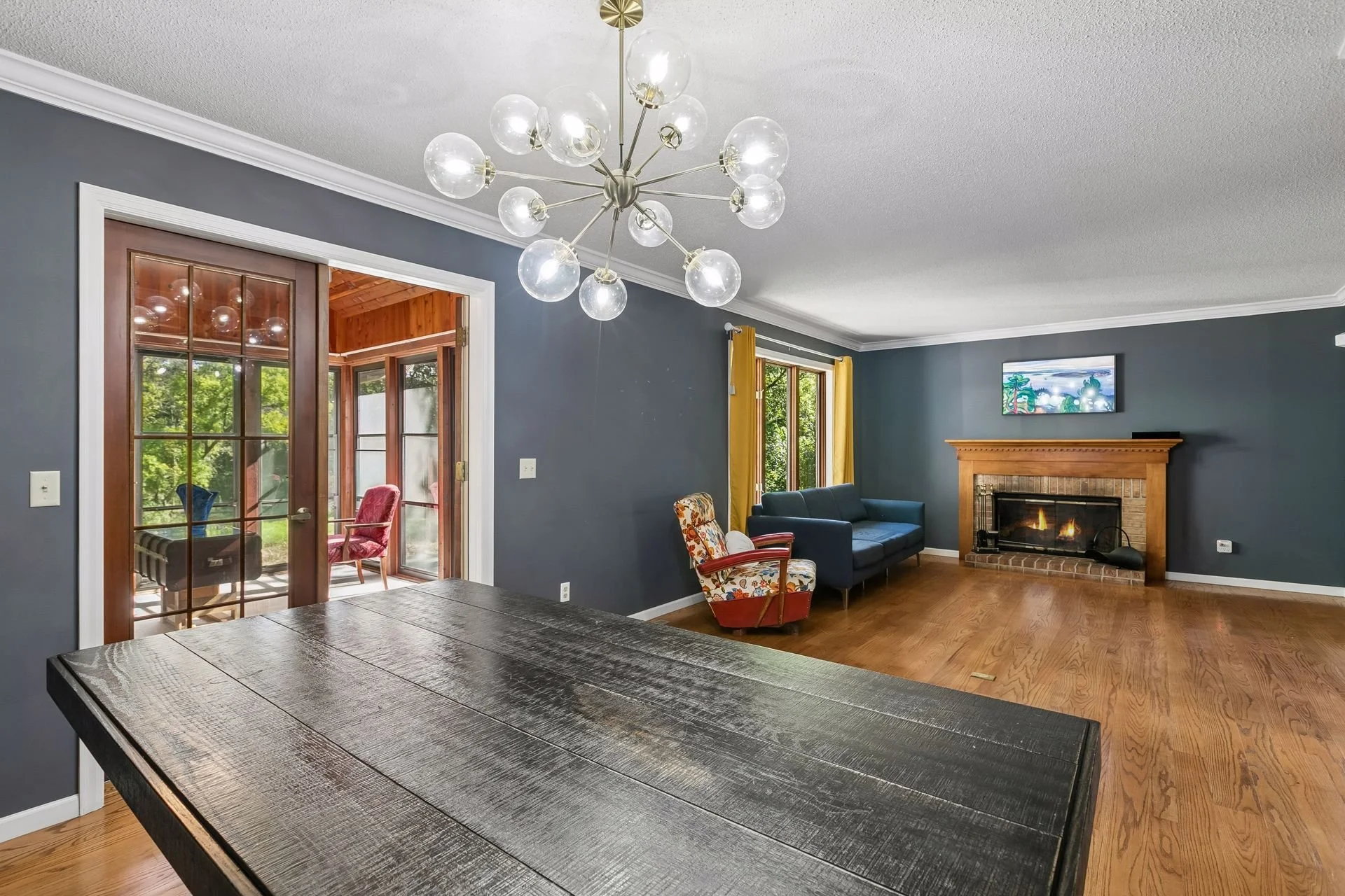 9 Dining Room.jpg