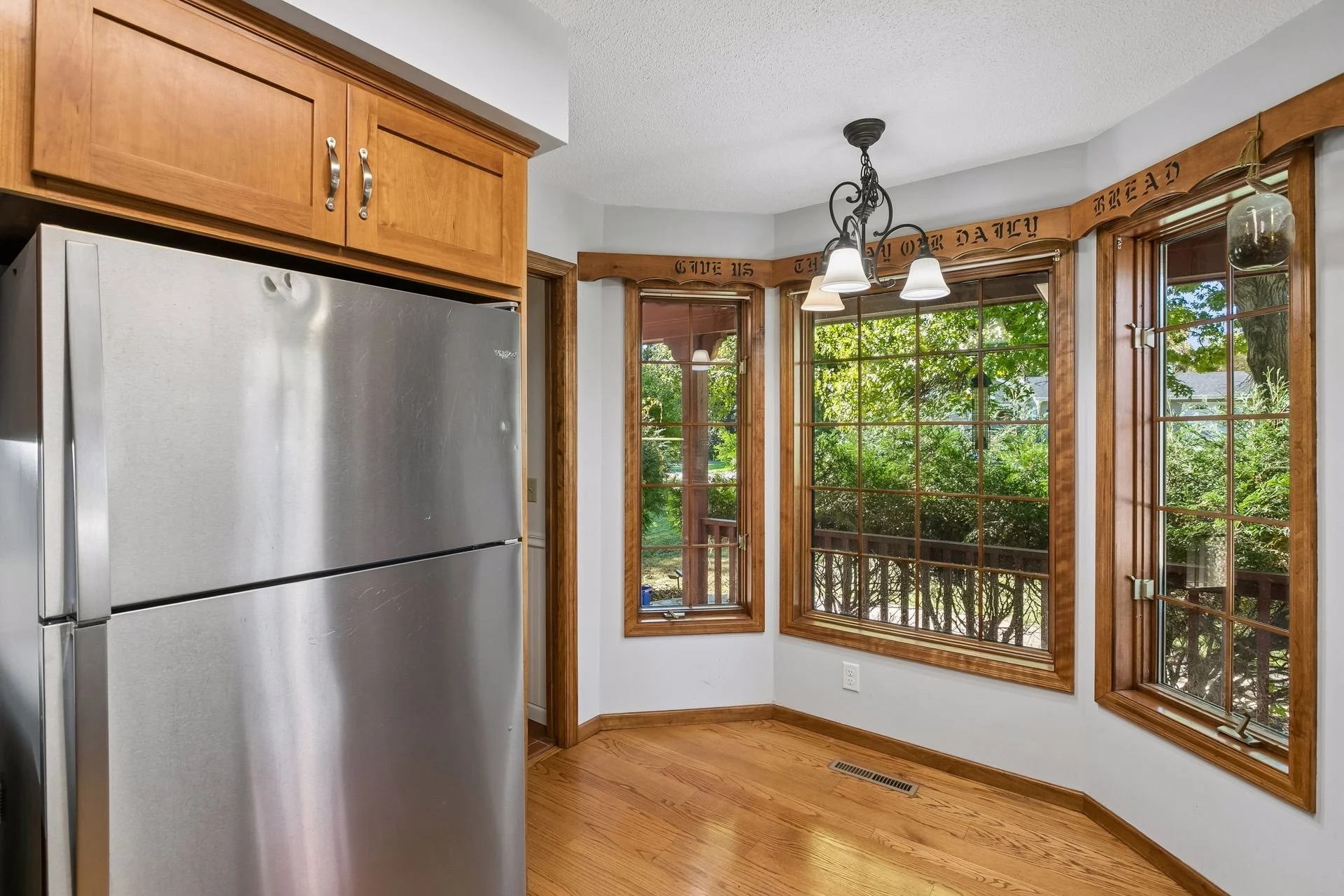 11.5 Breakfast Nook (2).jpg