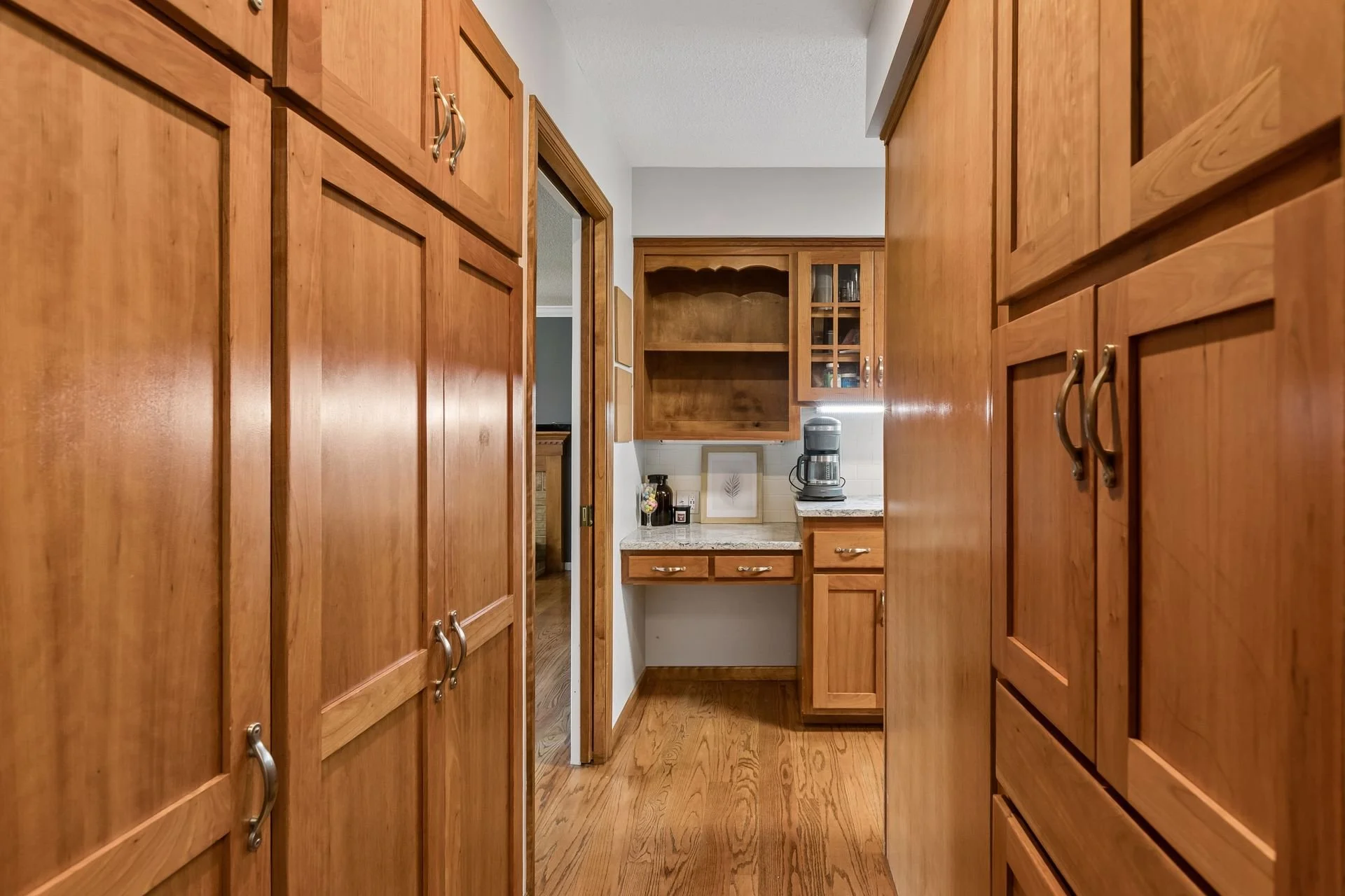 12 Pantry.jpg