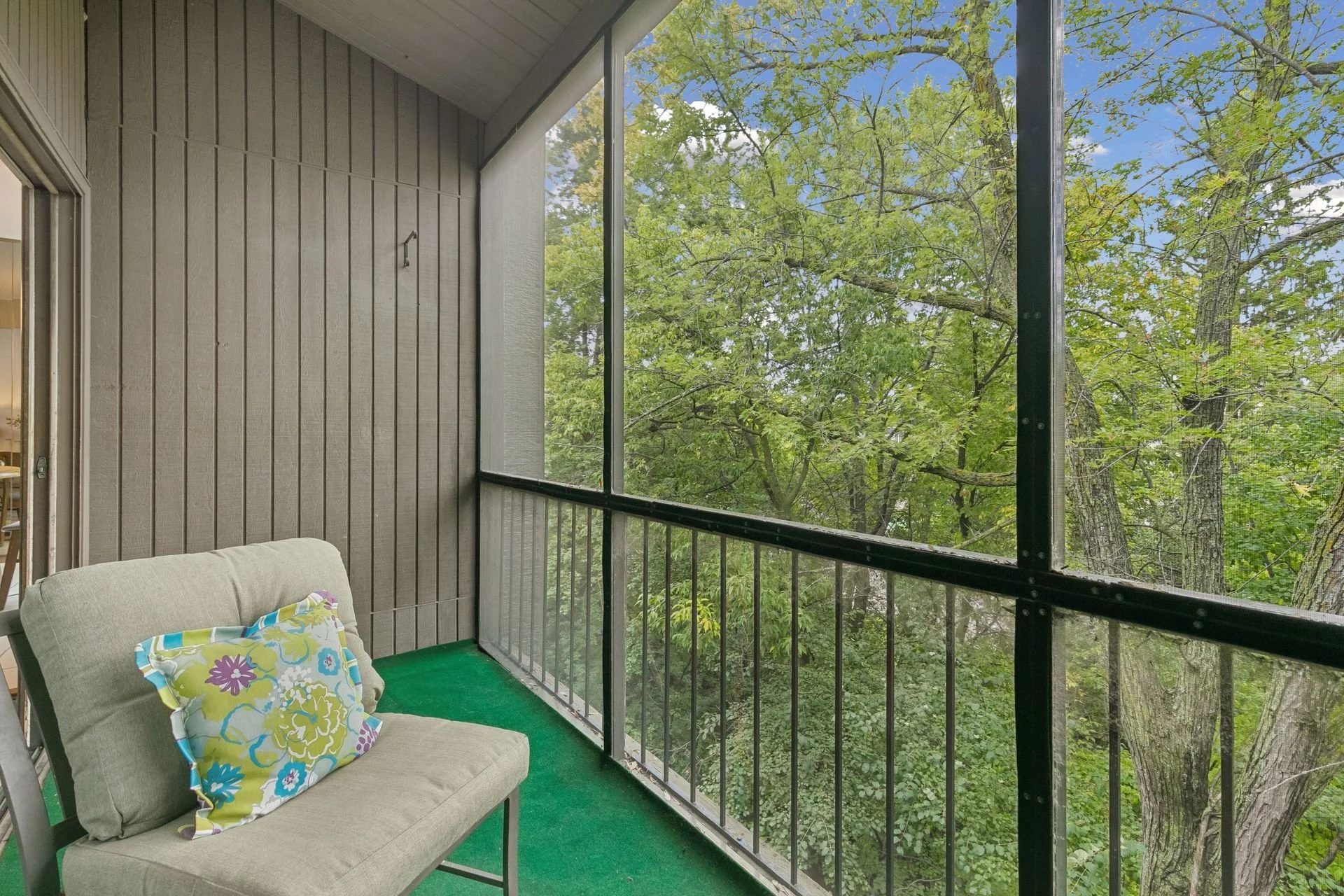 5 Screened Porch.jpg
