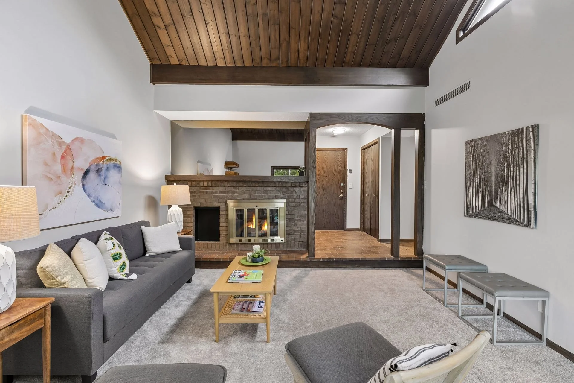 6 Living Room.jpg