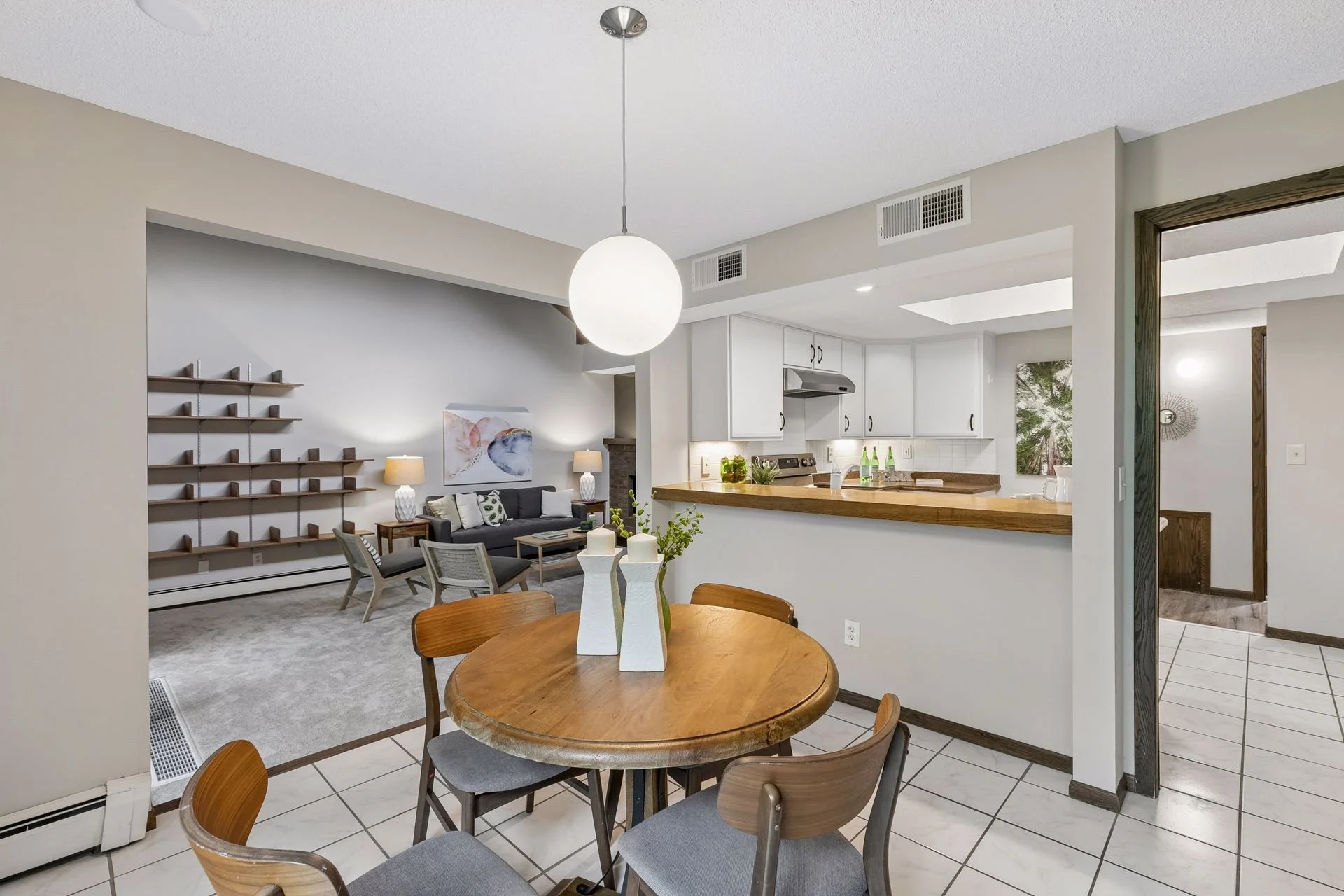 9 Dining Room.jpg