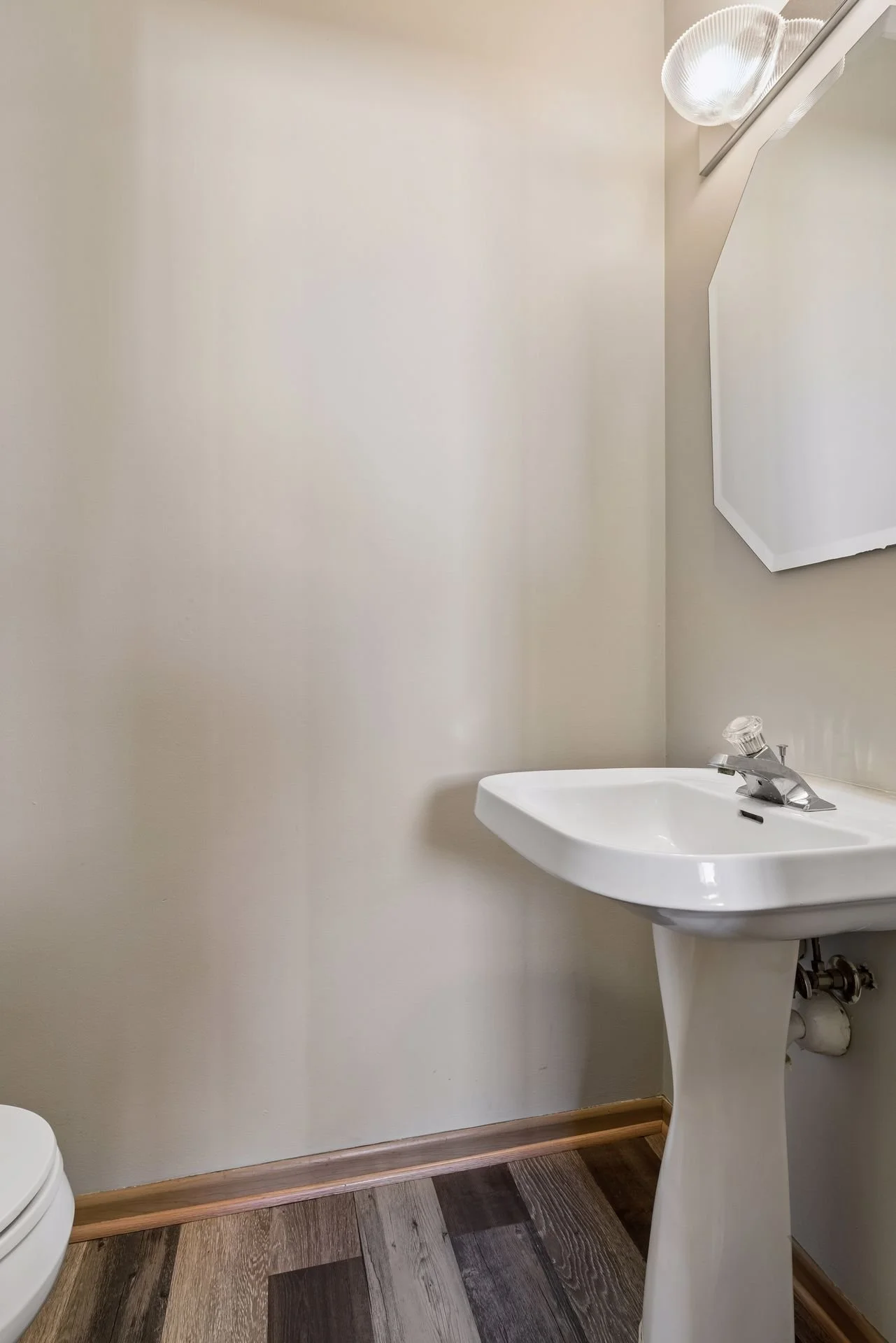 7 Main Floor Half Bath.jpg