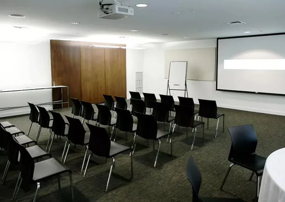 LR - Theater-style Lecture for 25 Photo.jpg