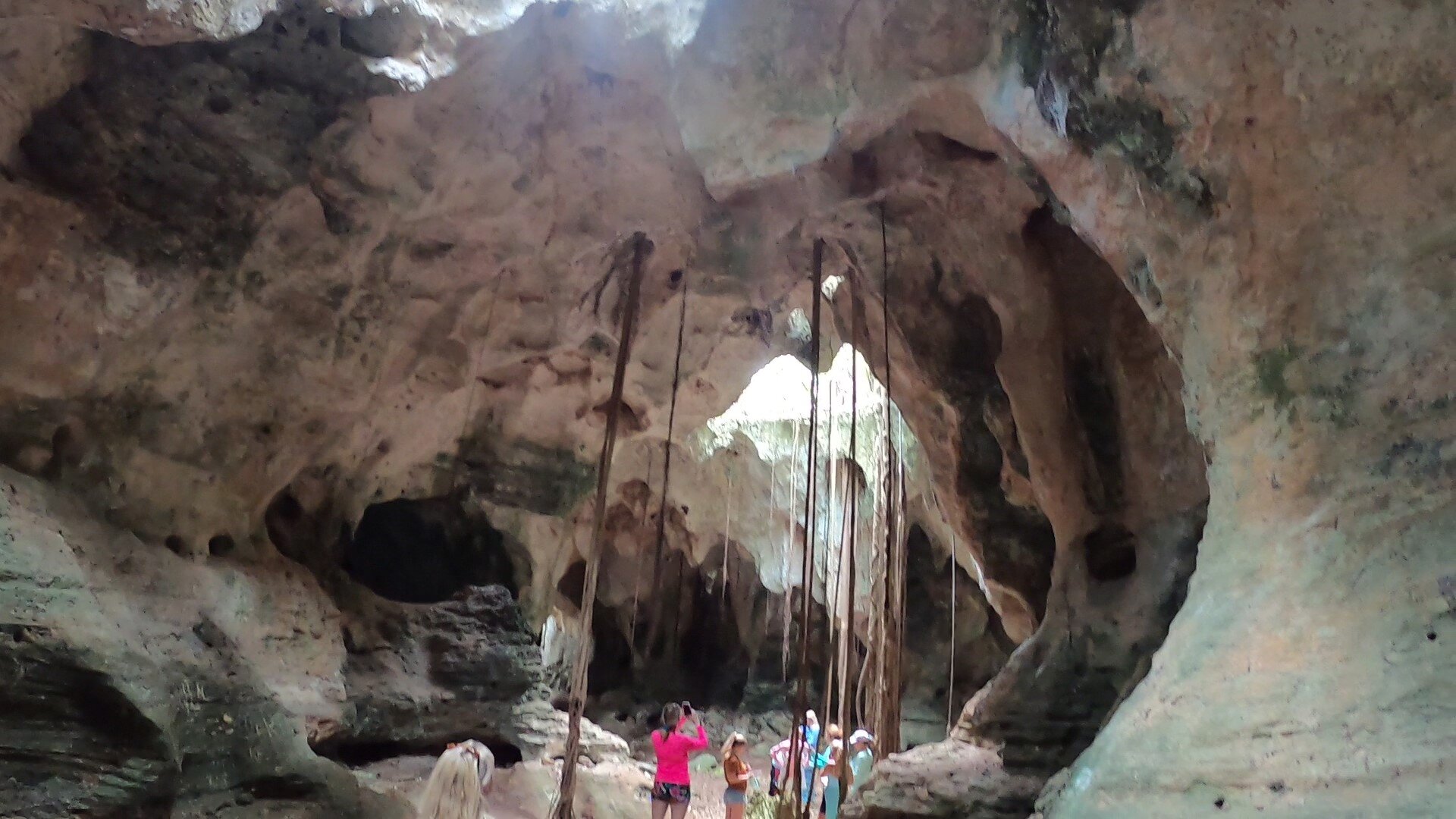 Catherderal caves, eleuthera outdoor center.jpg