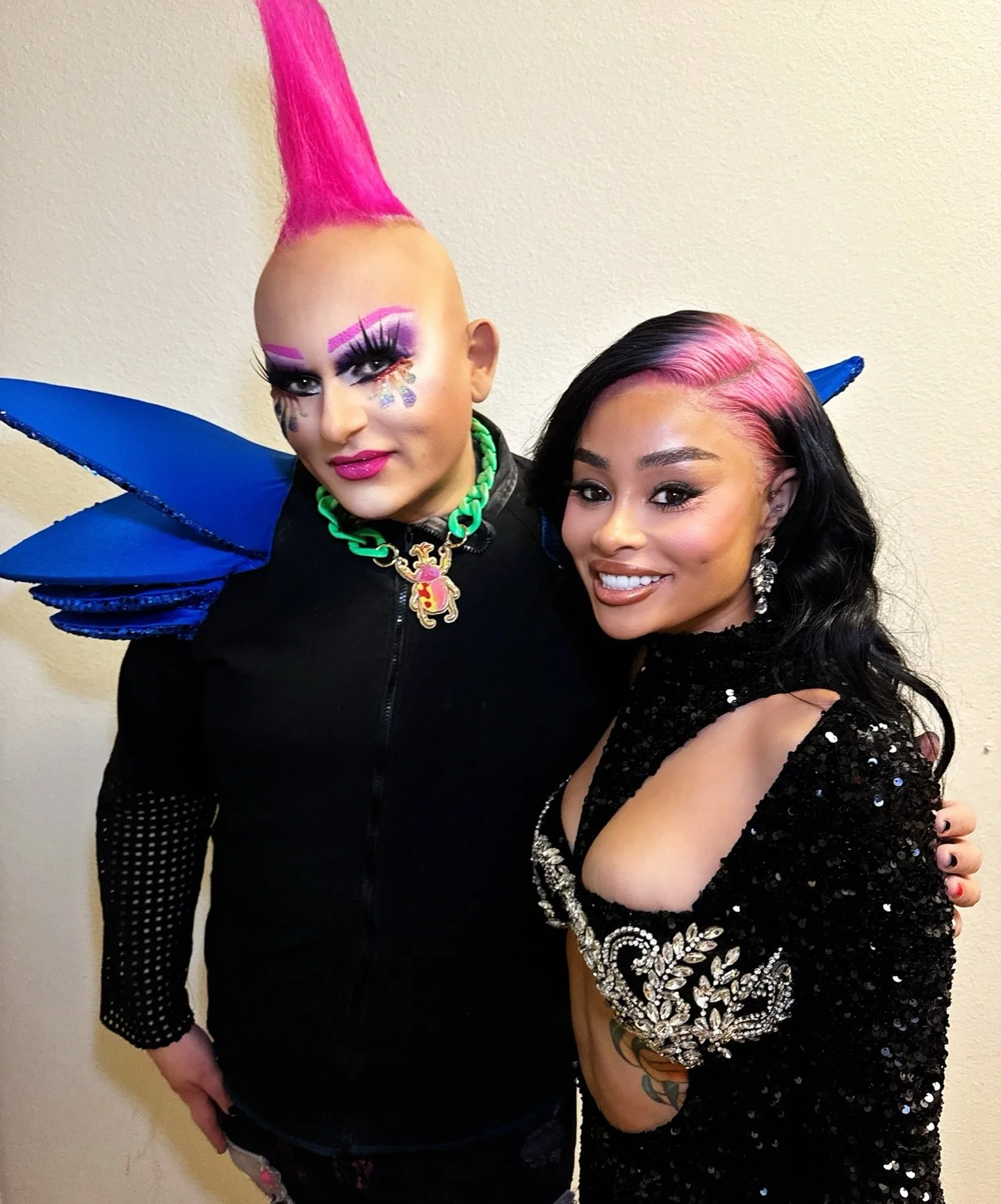 Happy Birthday @blacchyna 🎉🎂 Photo was from when we both played at @oscars_palmsprings during Pride 2025 🏳️&zwj;🌈 📸 Dan Gore