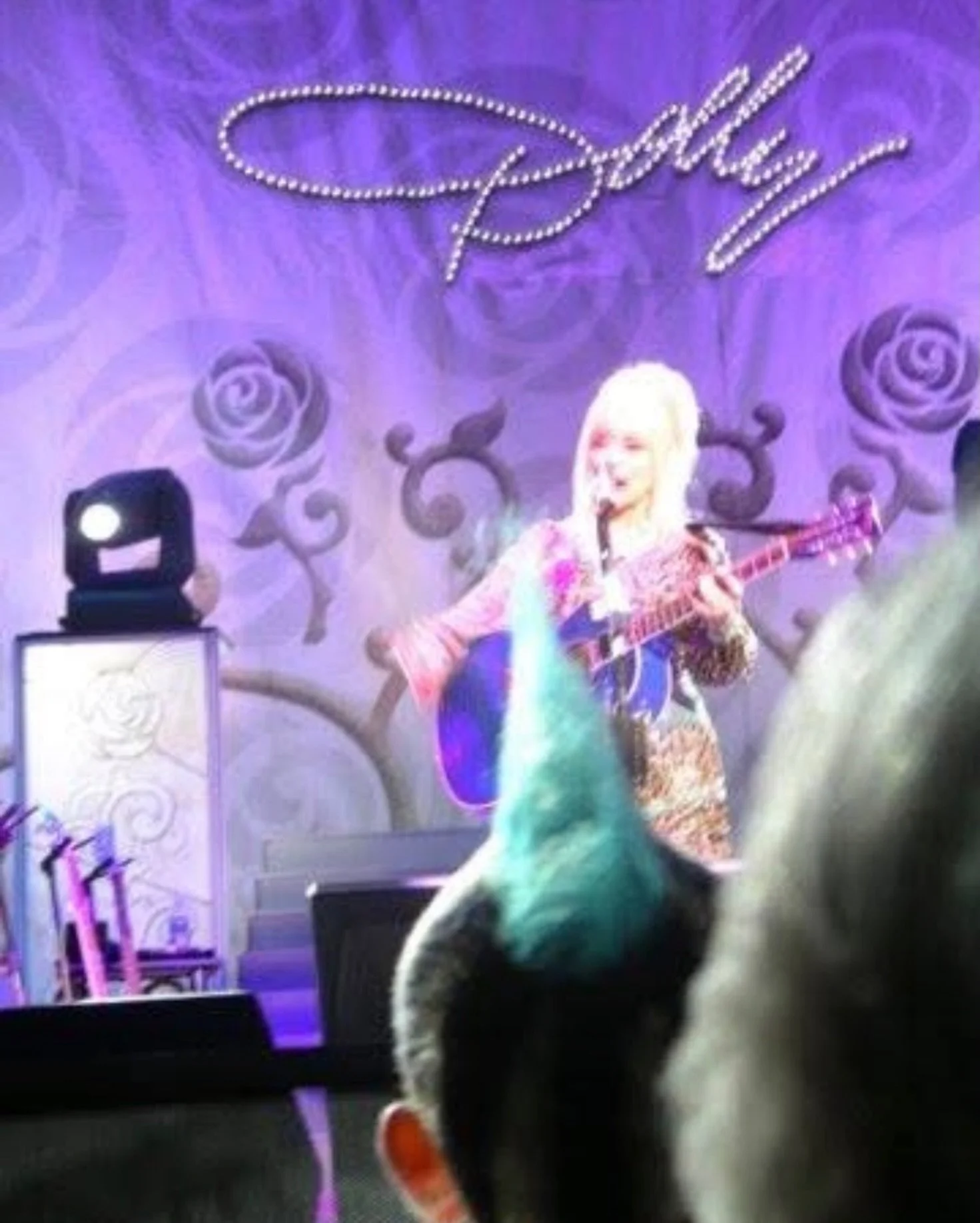 &ldquo;Is that your real hair? I thought you had a cone in your head&rdquo; RIP @dollyparton