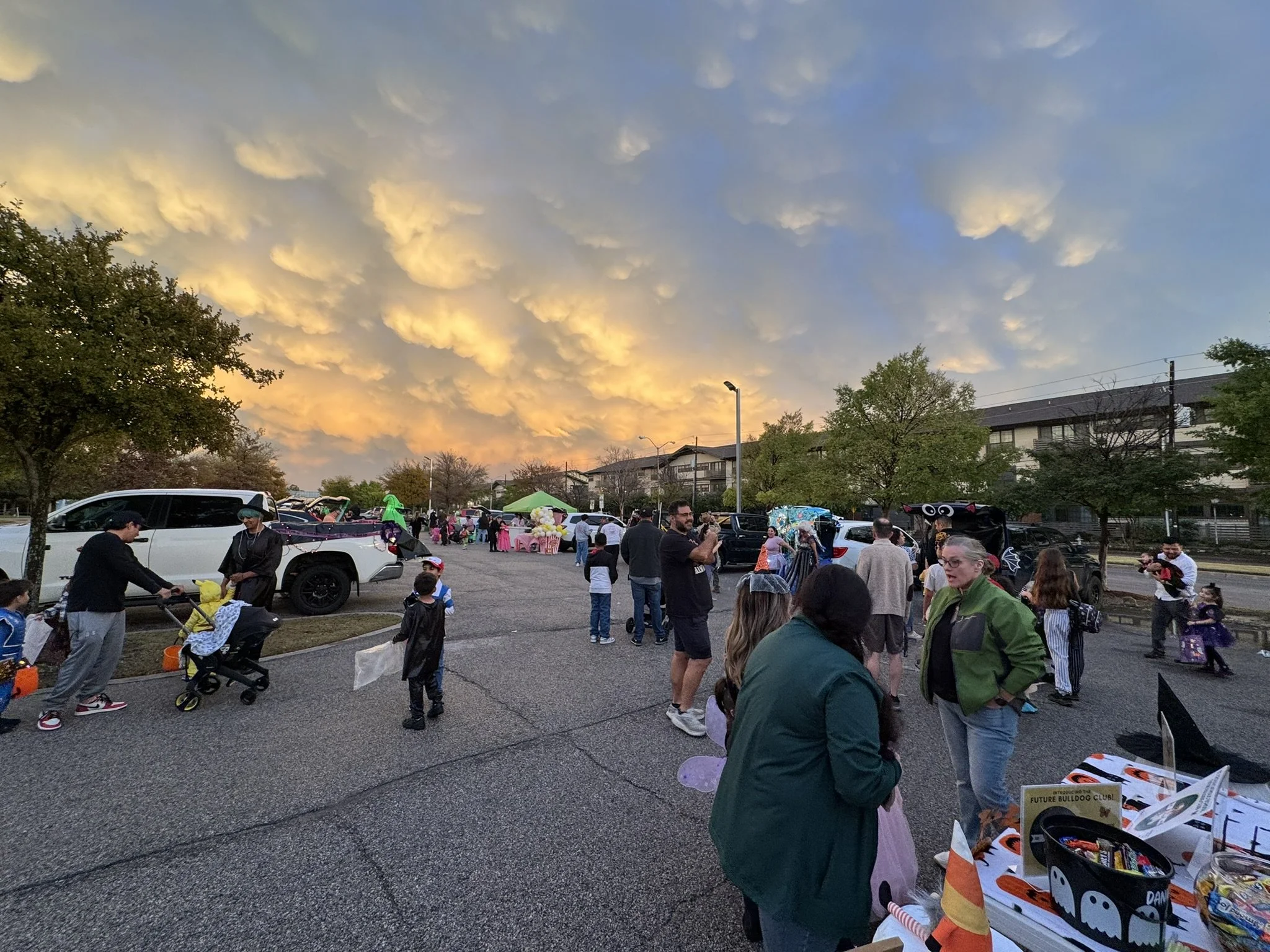 Dad's Club Trunk or Treat (10).JPEG