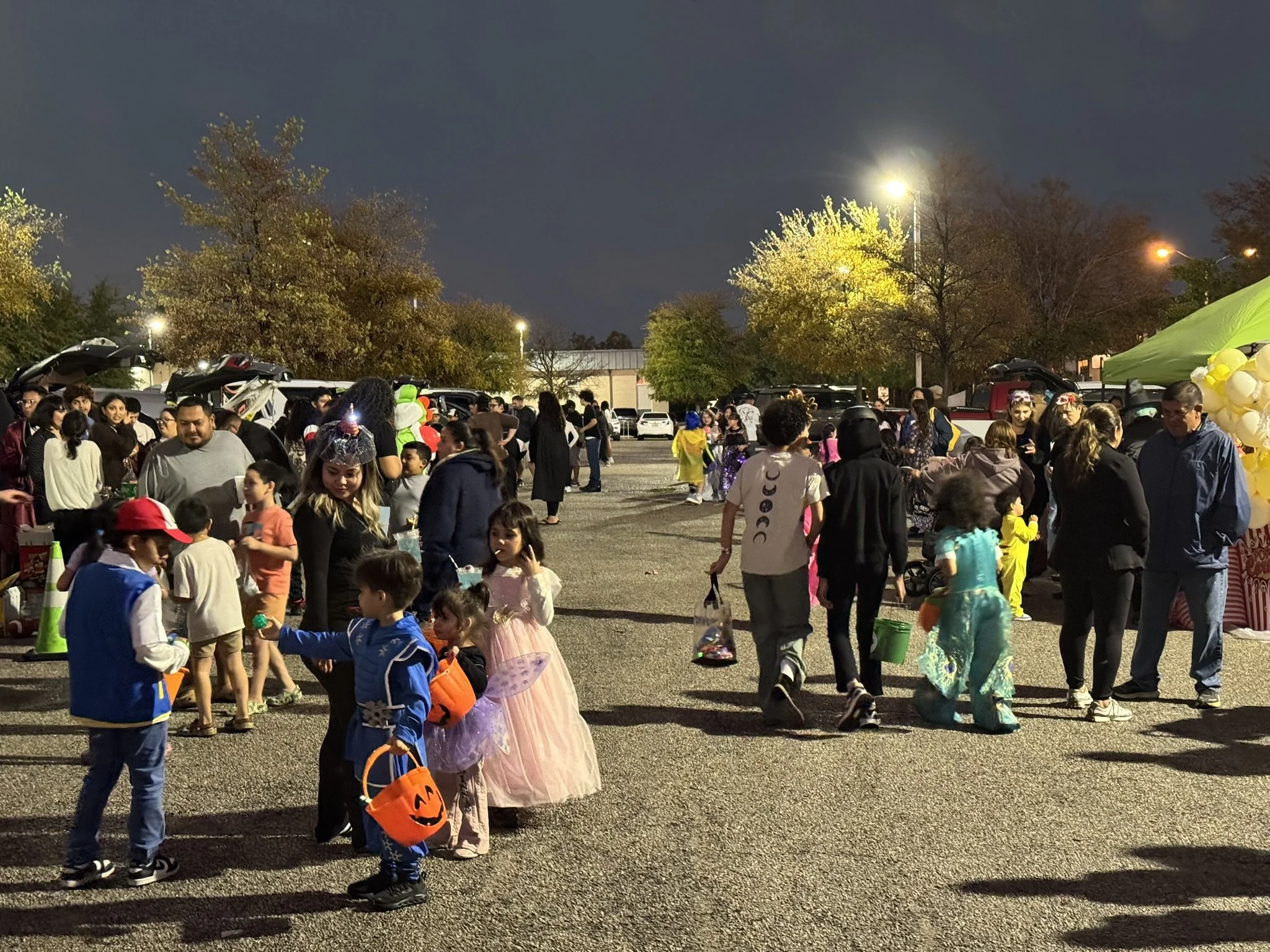 Dad's Club Trunk or Treat (54).JPEG