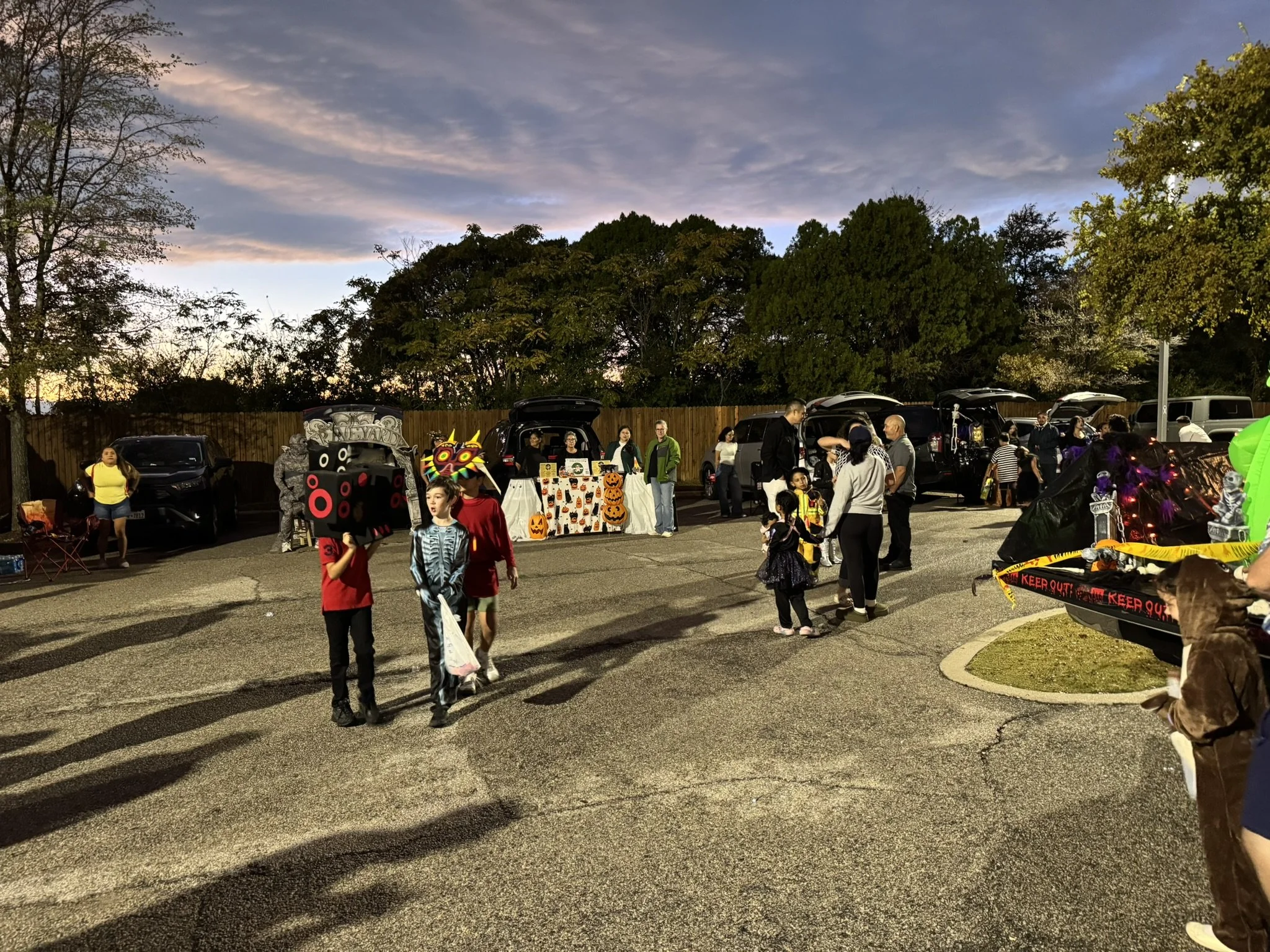 Dad's Club Trunk or Treat (60).JPEG