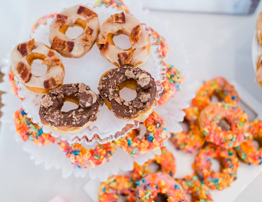 WHITE HANDBLOWN GLASS ANTHROPOLOGIE CAKE STAND