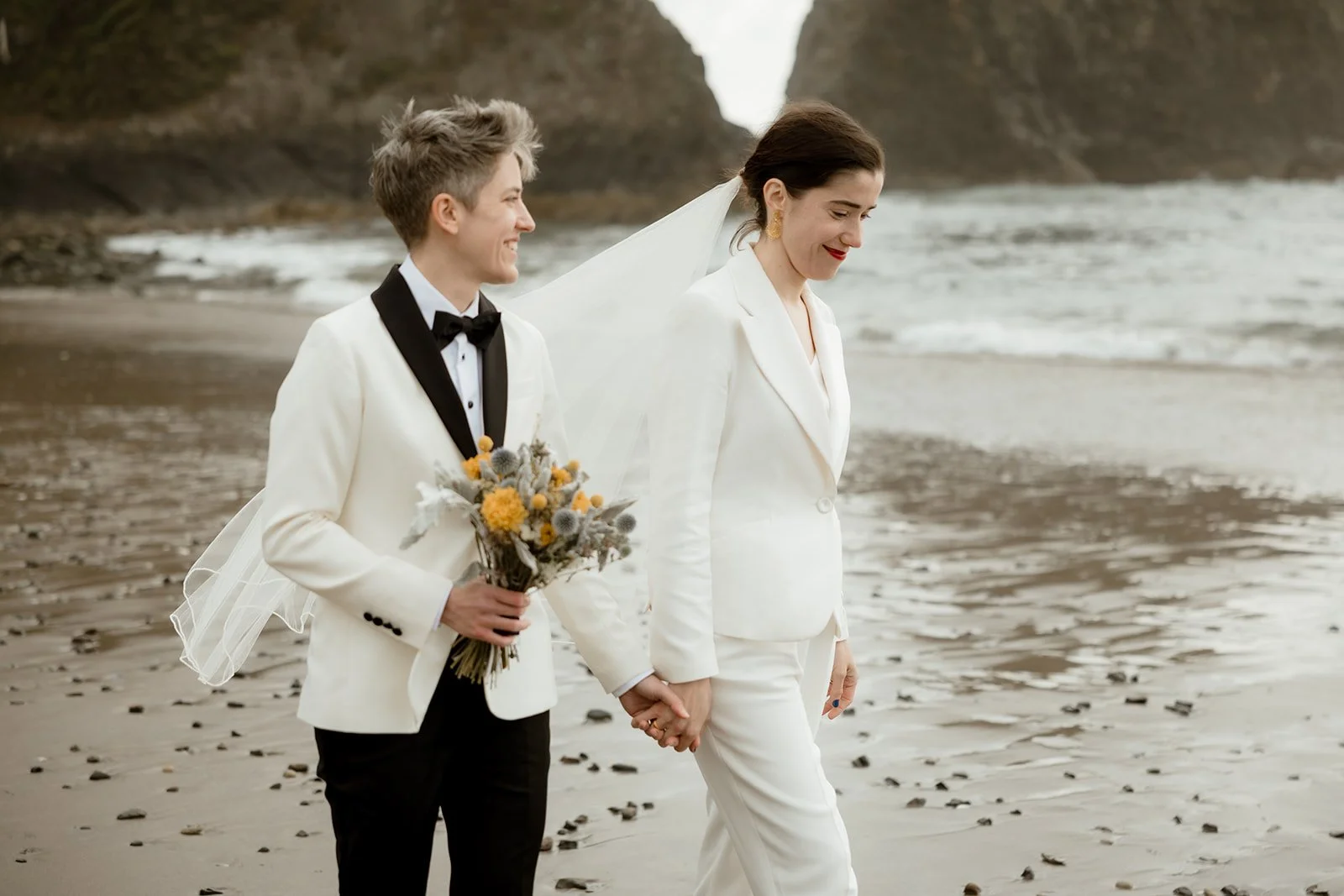 Oregon-Coast-Arch-Cape-Elopement-498_websize.jpg