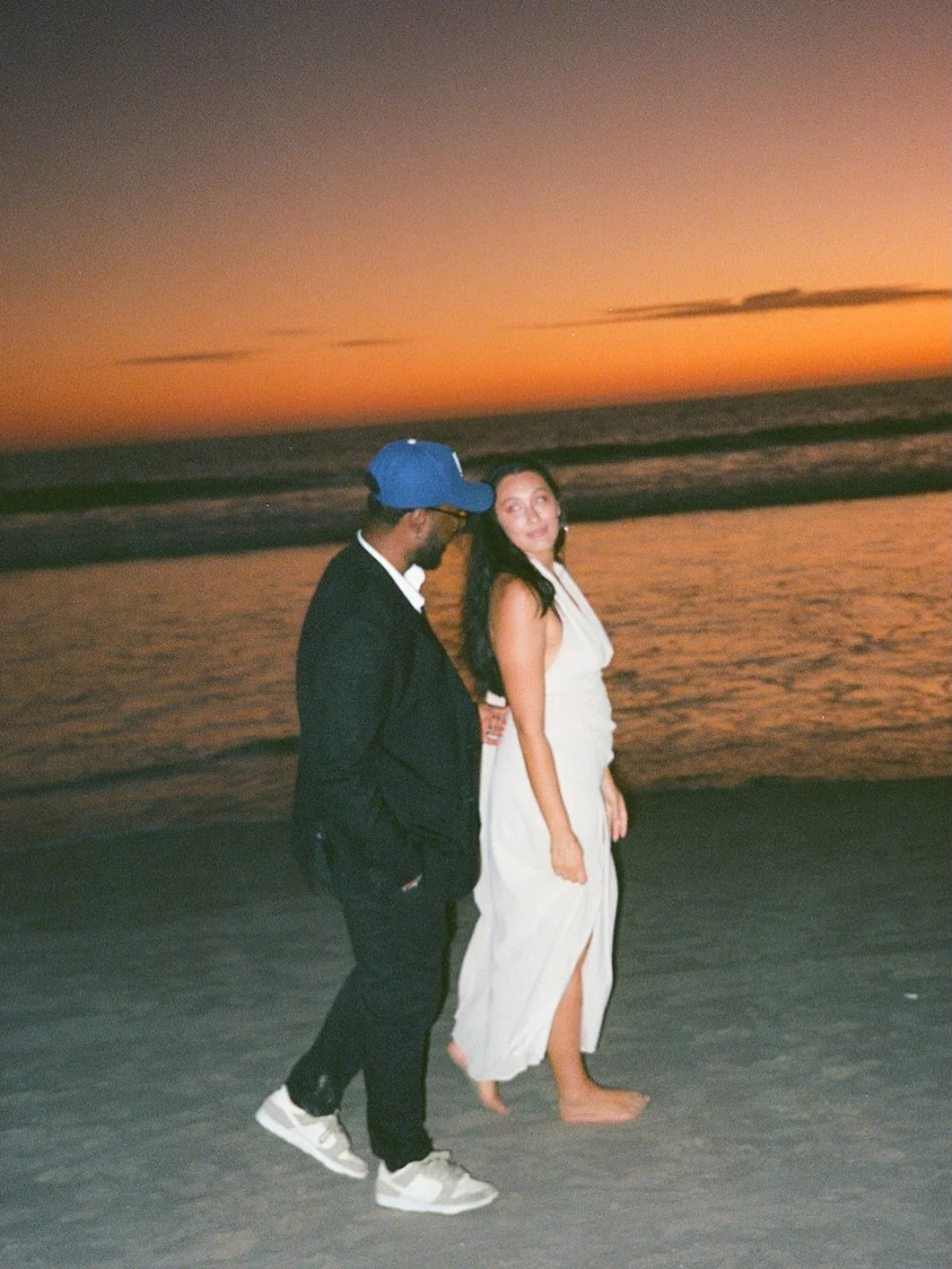 Love | a film edit 📸💕🎞️

Maina, AJ and a gorgeous Fall day in Venice Beach! Shot on a delicious mix of Portra 400 and Tri-X 400. Yummy. 🤗

Doesn&rsquo;t sunset on film just hit differently? 🧡

#filmweddingphotographer #filmforyall #socalweddingp