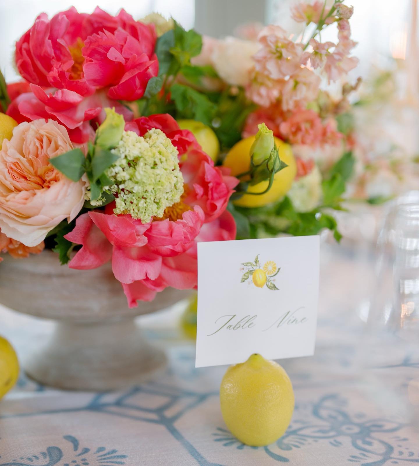 when the table number is just as pretty as the tablescape 🍋 

personalize this very own table number on our website: whitley script in olive ink + the lemon motif.