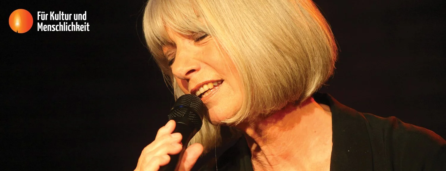 ERIKA PLUHAR