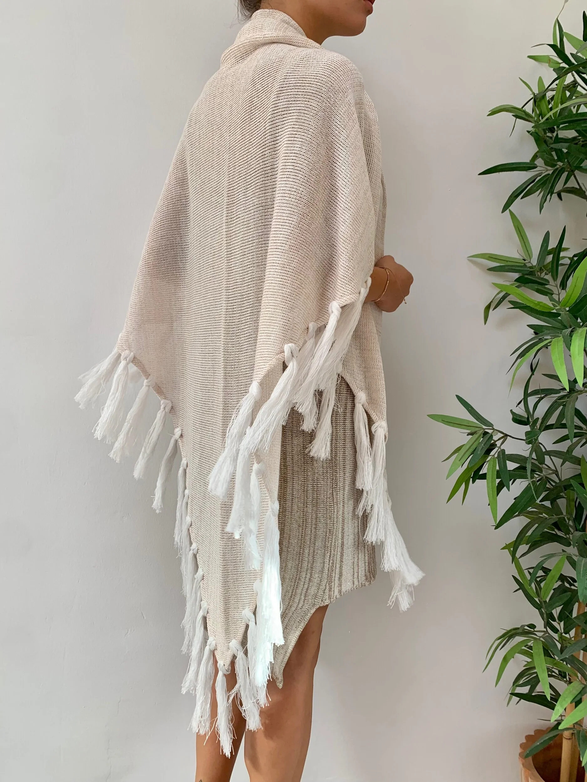 EB9F1689-8EC4-438D-88B6-E9E4D8717ED2