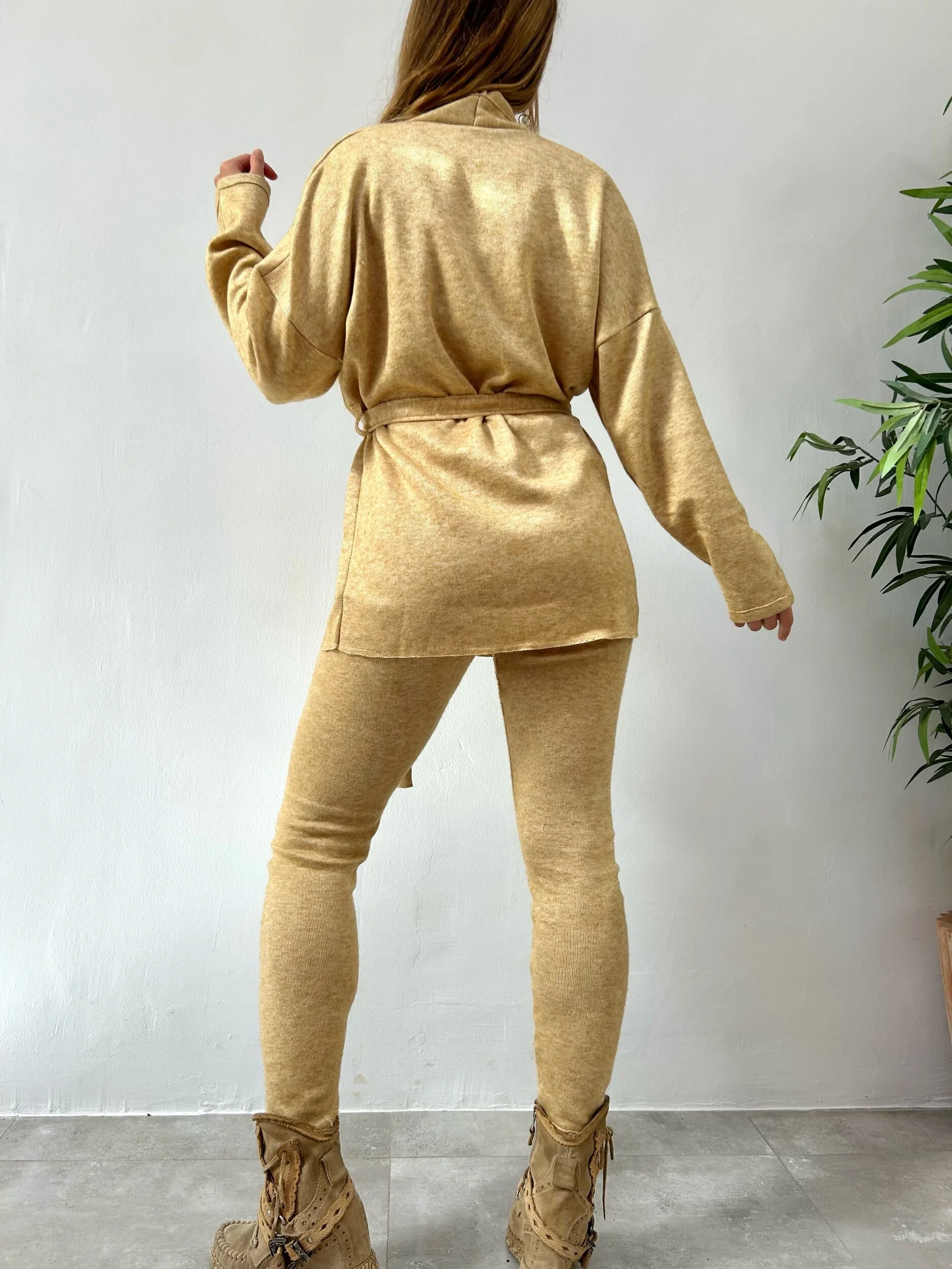 AAF608A3-D8C3-4FCE-AC6C-F5391E4CCC44