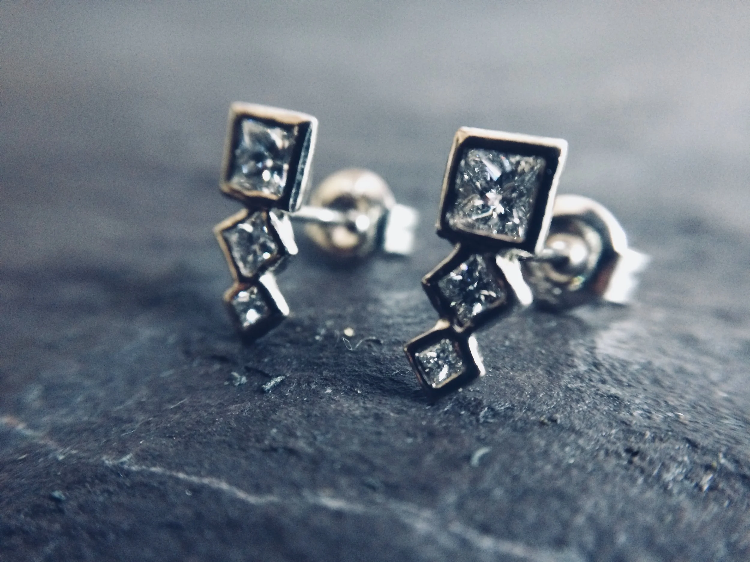 18ct Diamond earrings