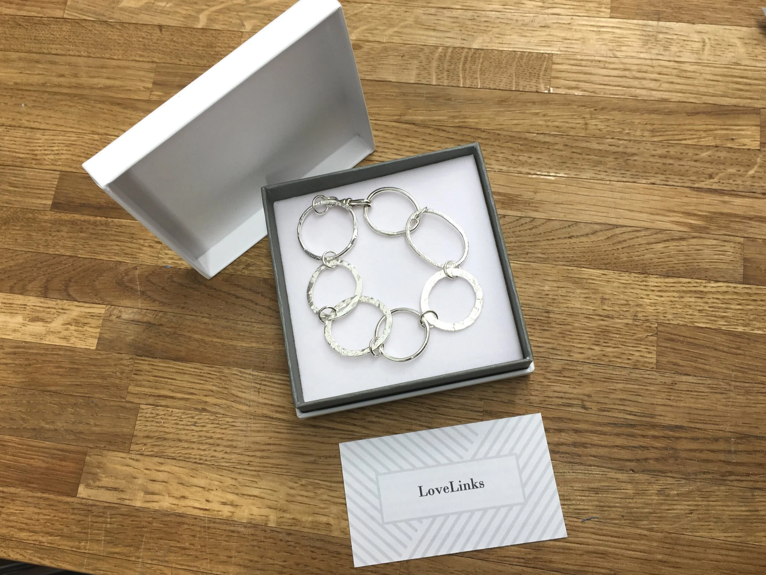 LoveLinks auction bidding is now open! 