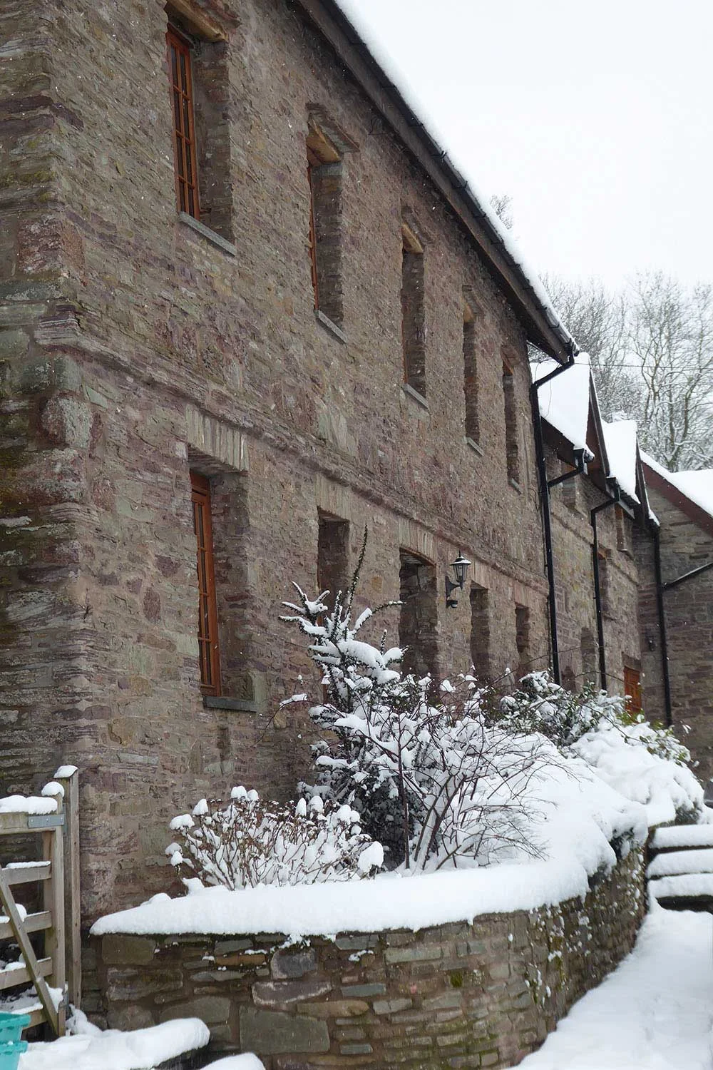 Meeting-House-in-winter.JPG
