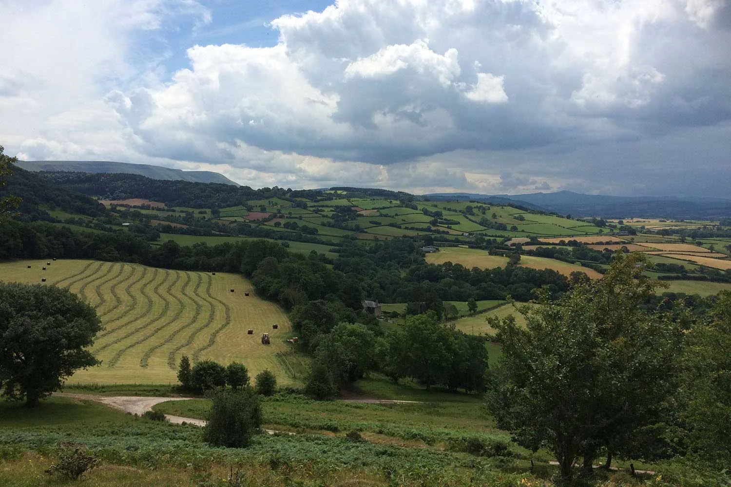 Penyrwrlodd_holiday-accommodation-with-stunning-views.JPG
