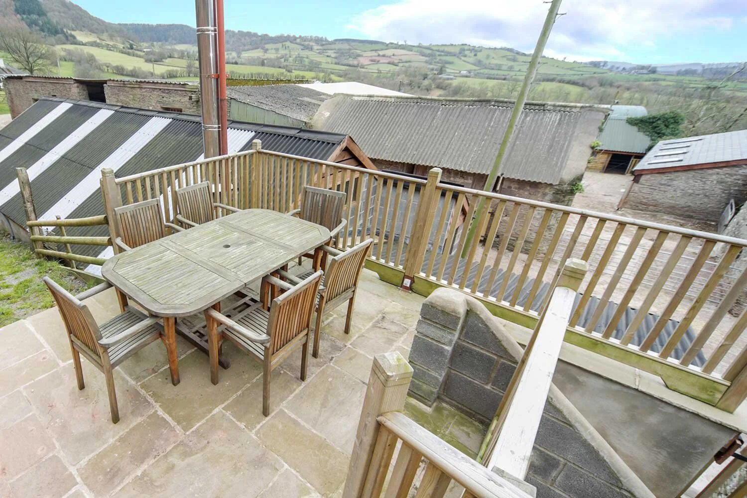 Penyrwrlodd_Black-Mountains-accommodation.jpg