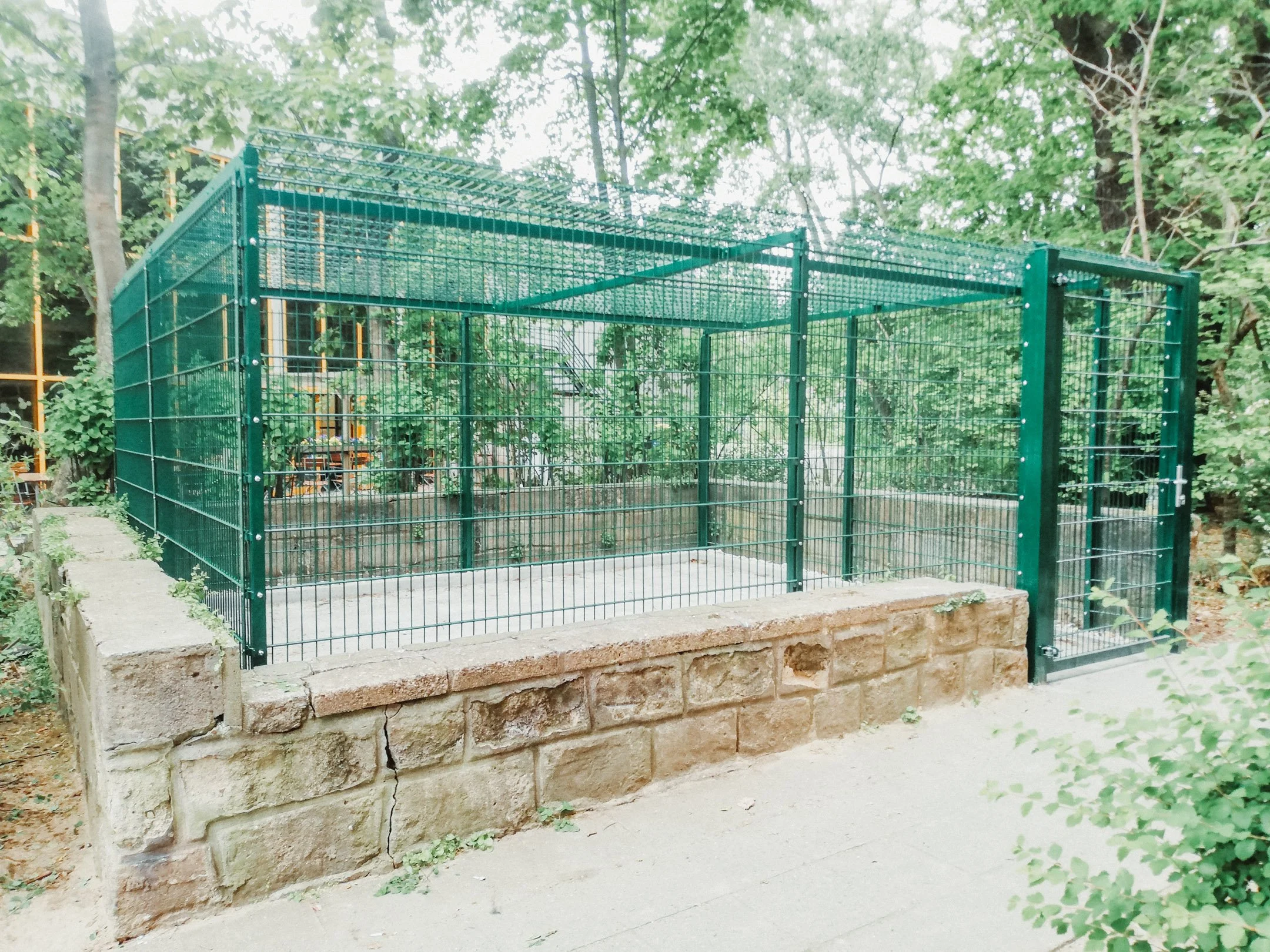 Portfolio – Einhausungen, Zaun- & Toranlagen | Plaschke Tezett