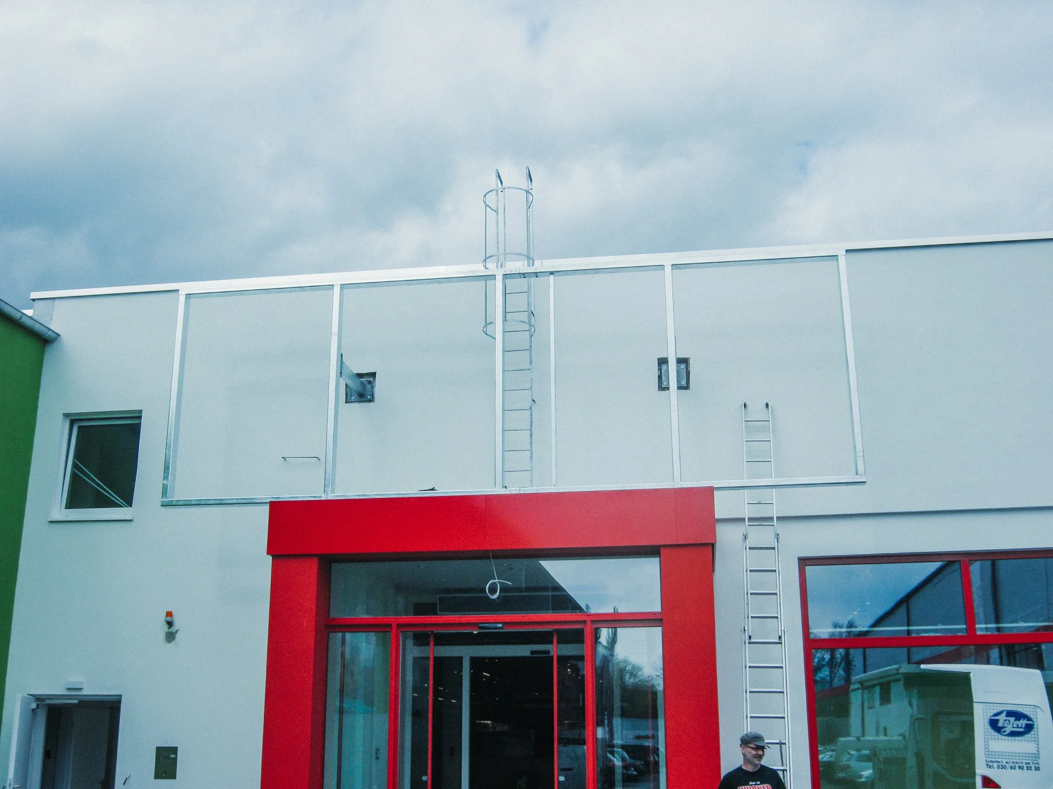 Rahmenkonstruktion und ortsfeste Leiteranlage | Plaschke Tezett – Projekte