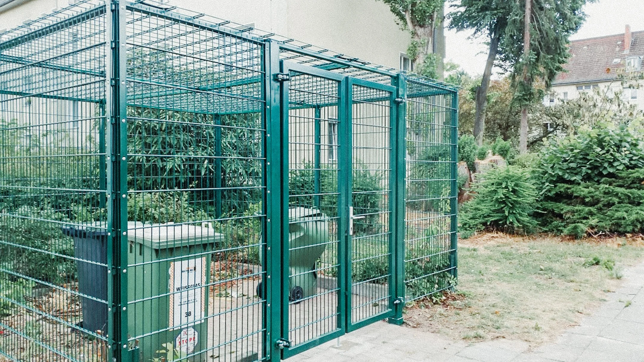 Beispiele ausgeführter Einhausungen | Plaschke Tezett – Projekte