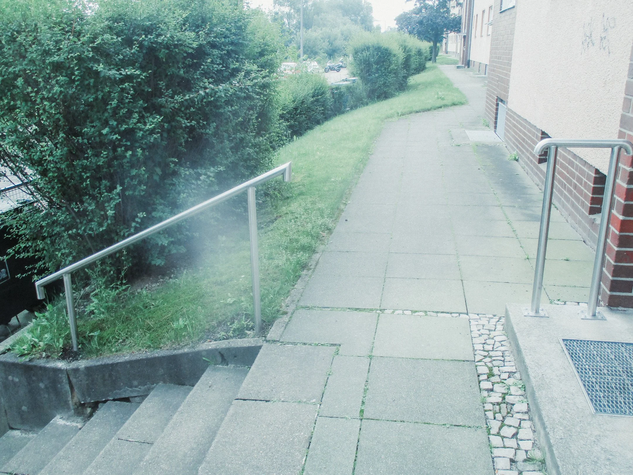 Installation neuer Geländer an Hauseingängen | Plaschke Tezett – Projekte