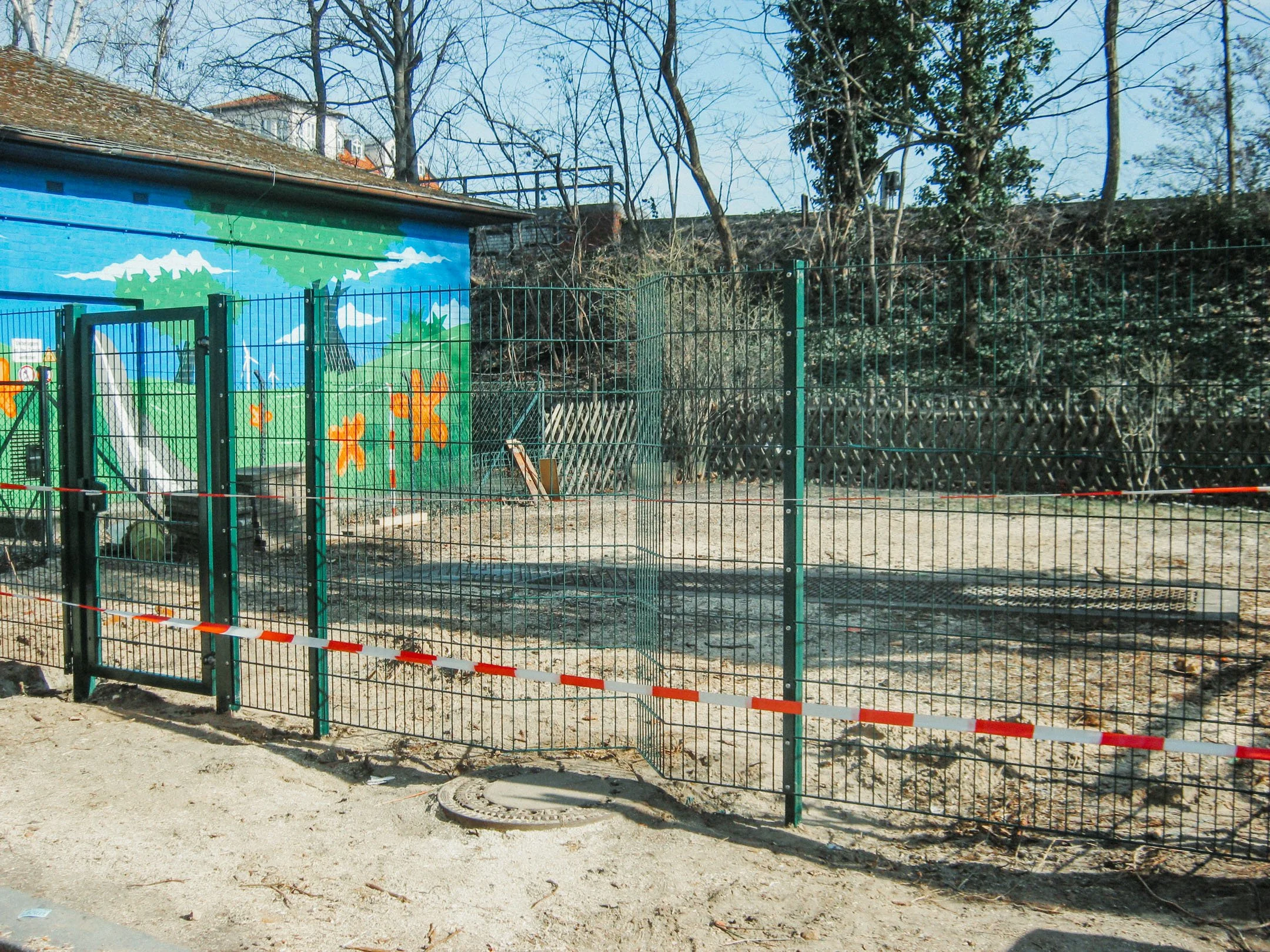 Beispiele ausgeführter Einhausungen | Plaschke Tezett – Projekte