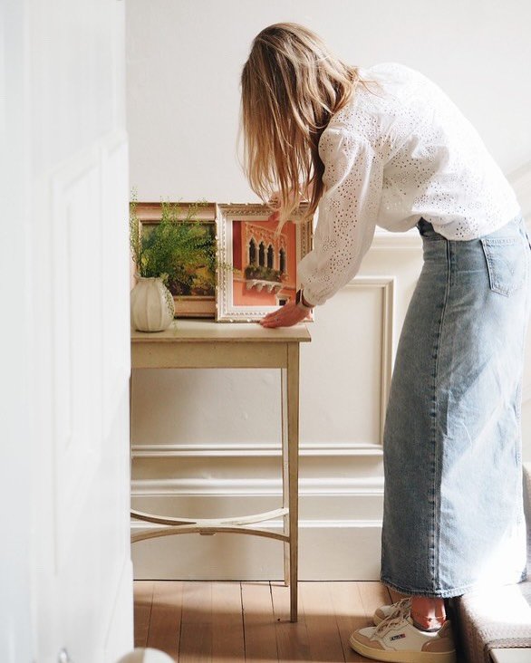 photo shoot day 

a real joy to get to finally meet + work with the talented  @ailiewilliams.styling for a shoot day in winchester. thank you for the beautiful pics. love your work. 

excited to be head down working with on @artiologie_art ready for 