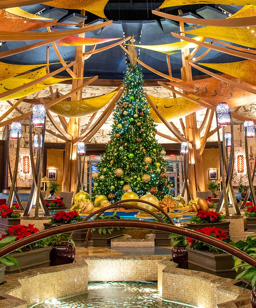 Mohegan Sun — New England Christmas Festival
