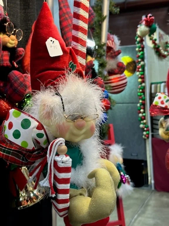 Gnomin Originals: BOOTH 213 Original handmade Christmas elves been doing for many years, this will be my debut at Mohegan.