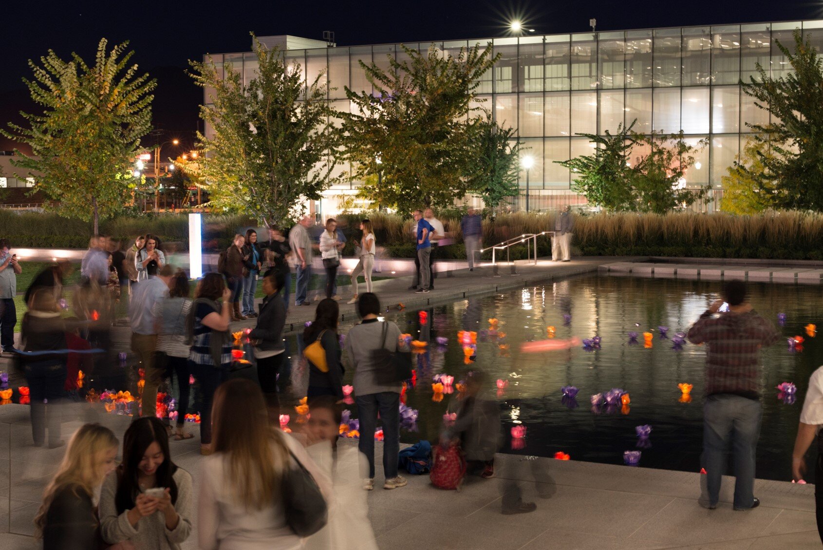  The campus is frequently used to celebrate the international Nu Skin community during day-into-night events. 