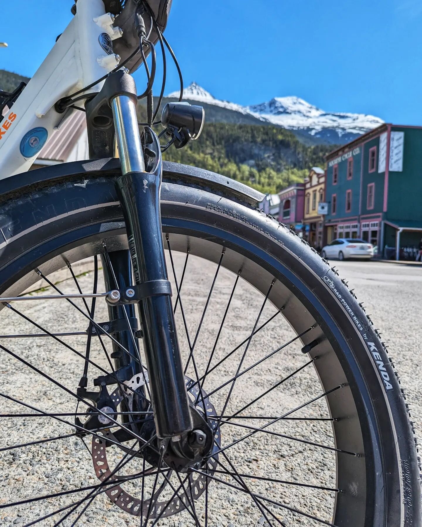 Let's talk about the weather in Skagway this week...

Perfection.

Blue skies and all the sunshine you can soak up!

Great e-bike riding weather!!!

Looking for the ultimate Skagway experience?  Book now!

#klondikebikes #klondikeelectricbikes #skagw