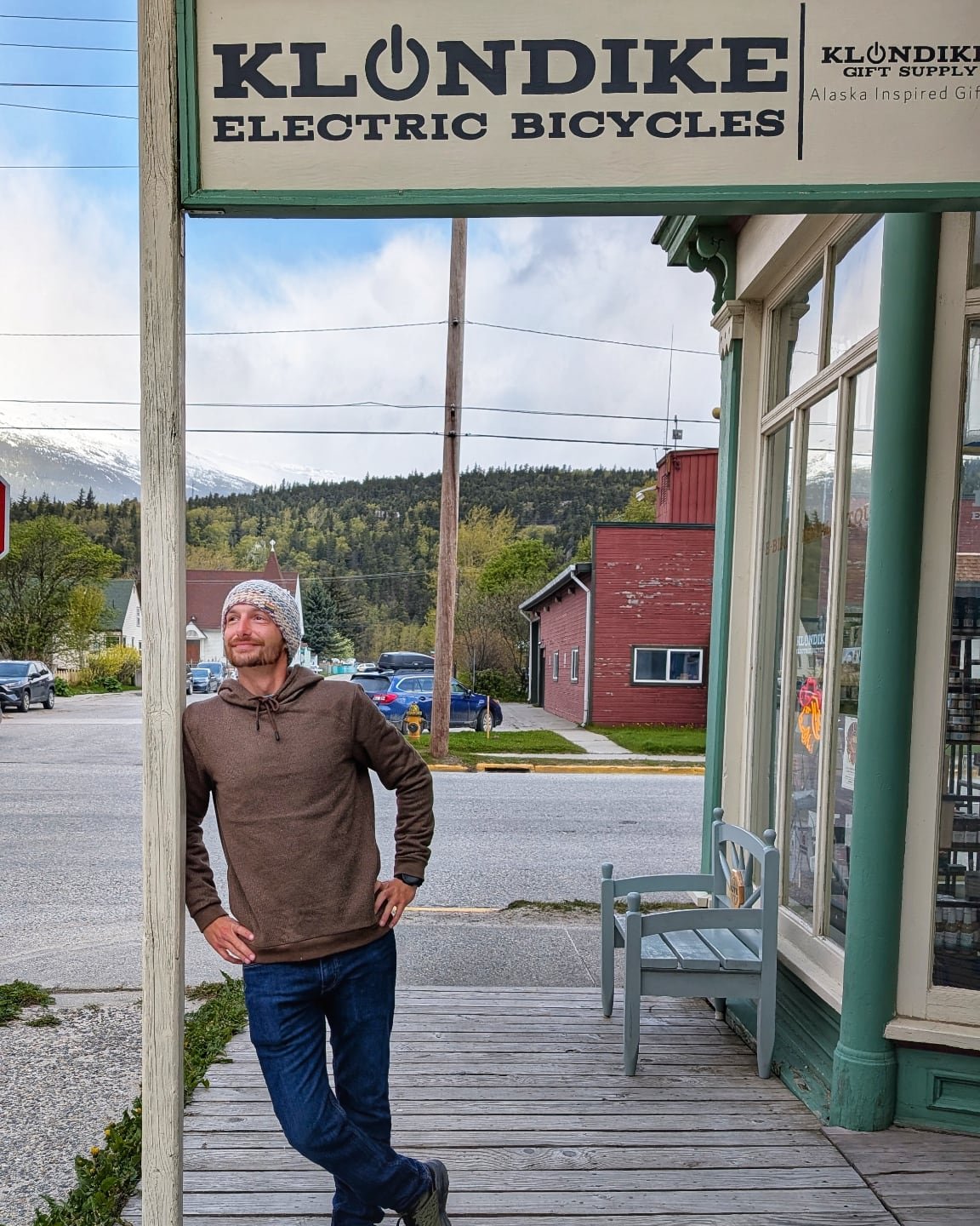 Today is a very special day!!! This is Zaq...he is our new tour guide and it is his birthday!!! 

If you see him around town today, make sure to wish him a wonderful day!!!

We are so thankful to have him be part of the KEB family!